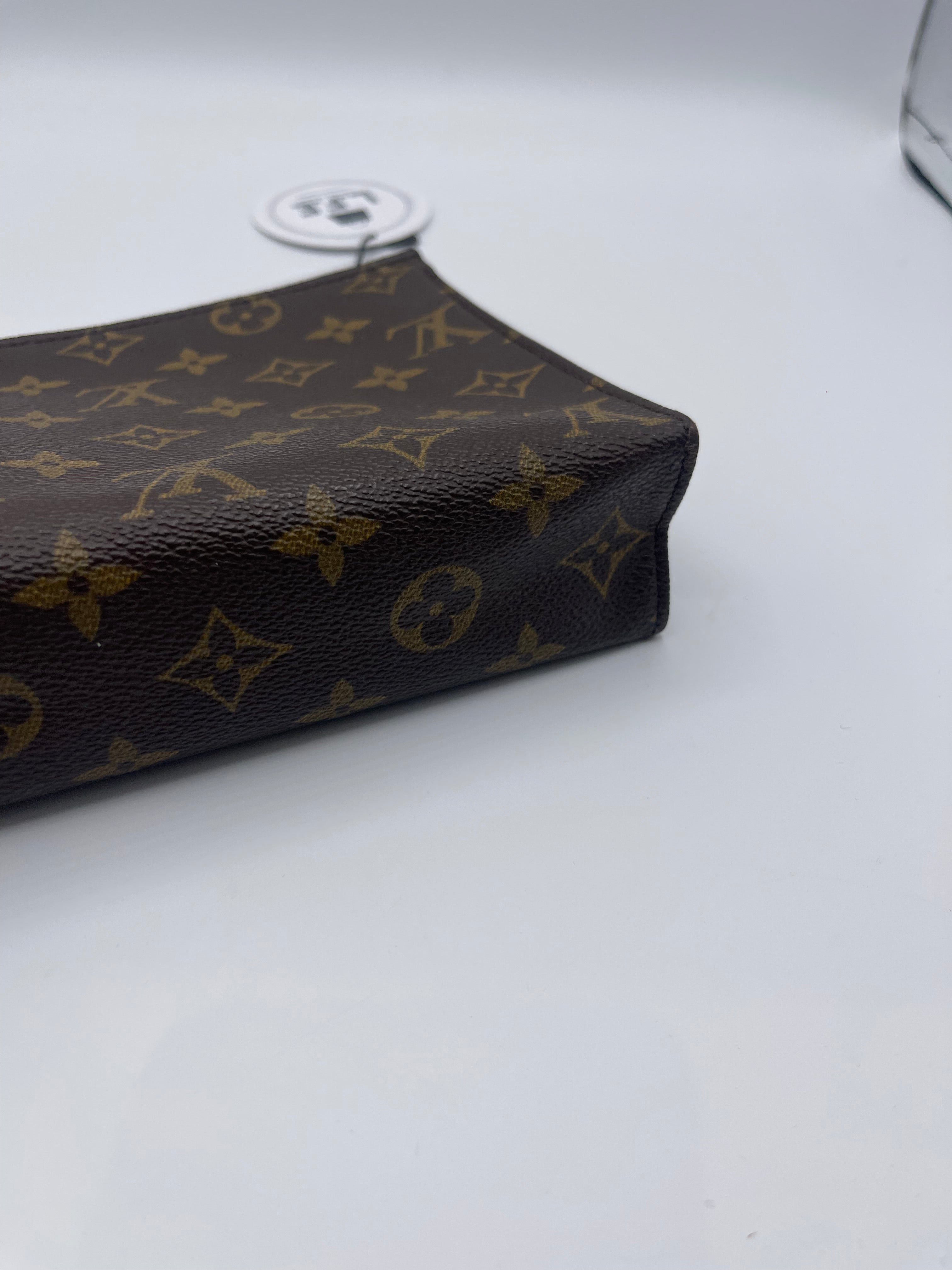 Louis Vuitton - Pochette accessoires Monogramme