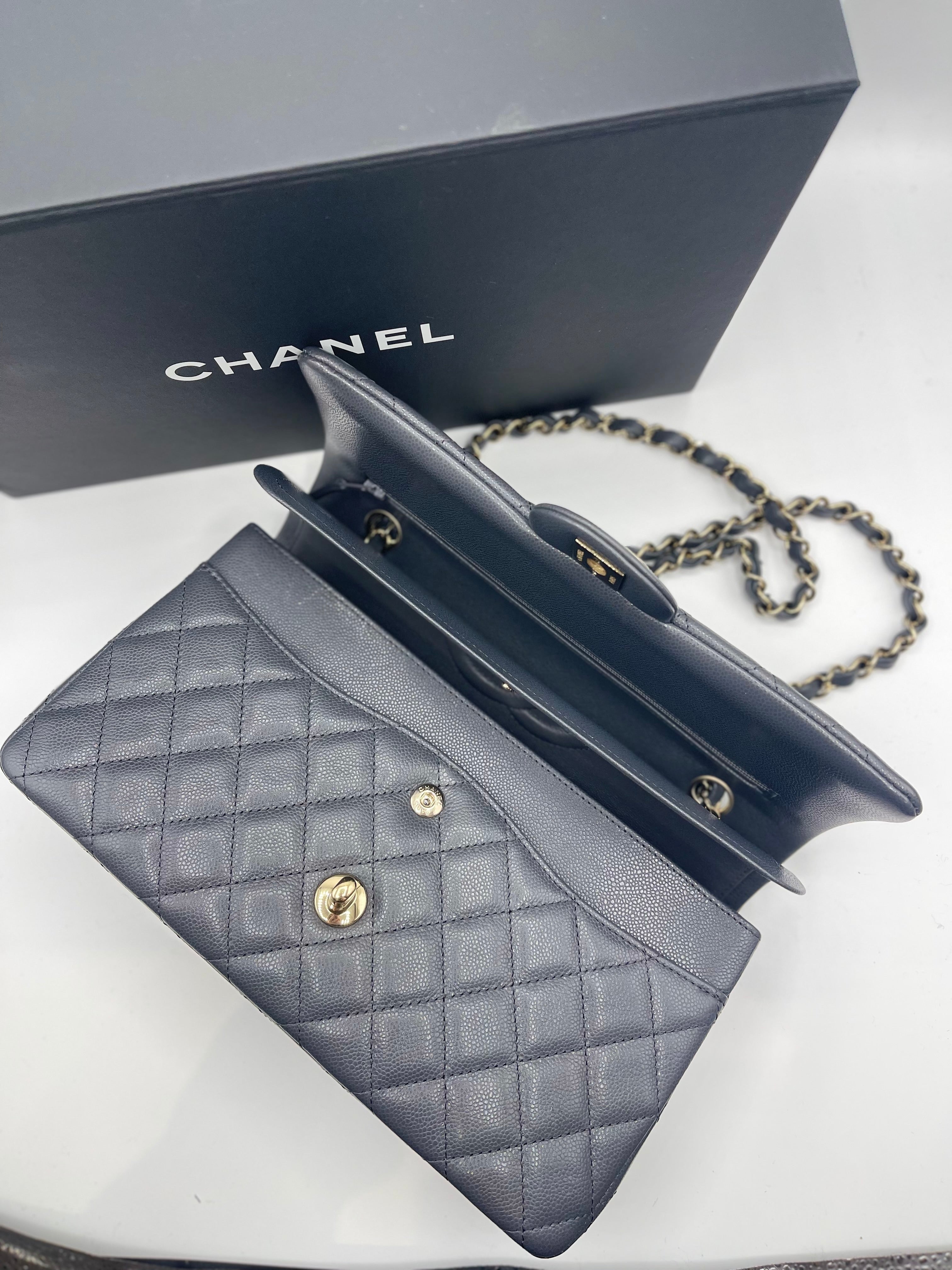 Chanel - Sac Classique 11:12 Timeless  gris