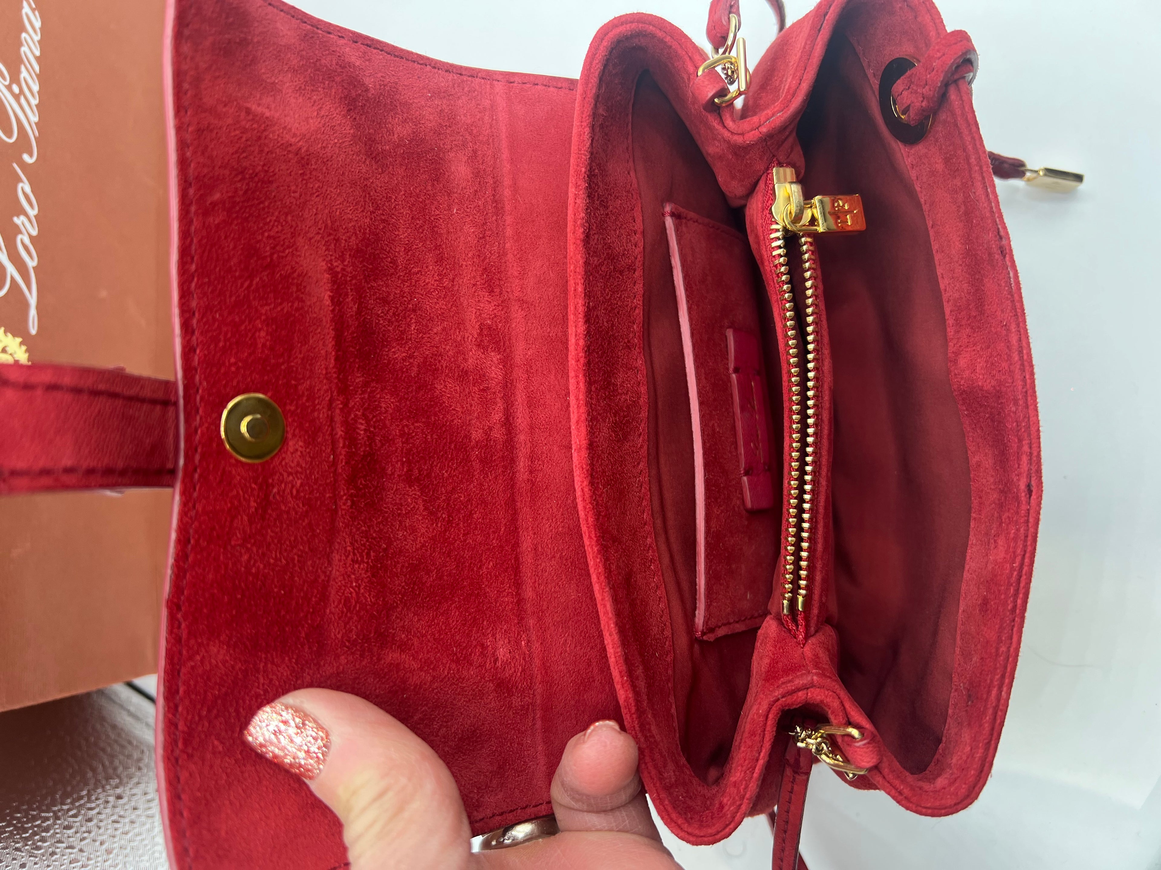 Loro Piana - petit sac bandoulière daim rouge