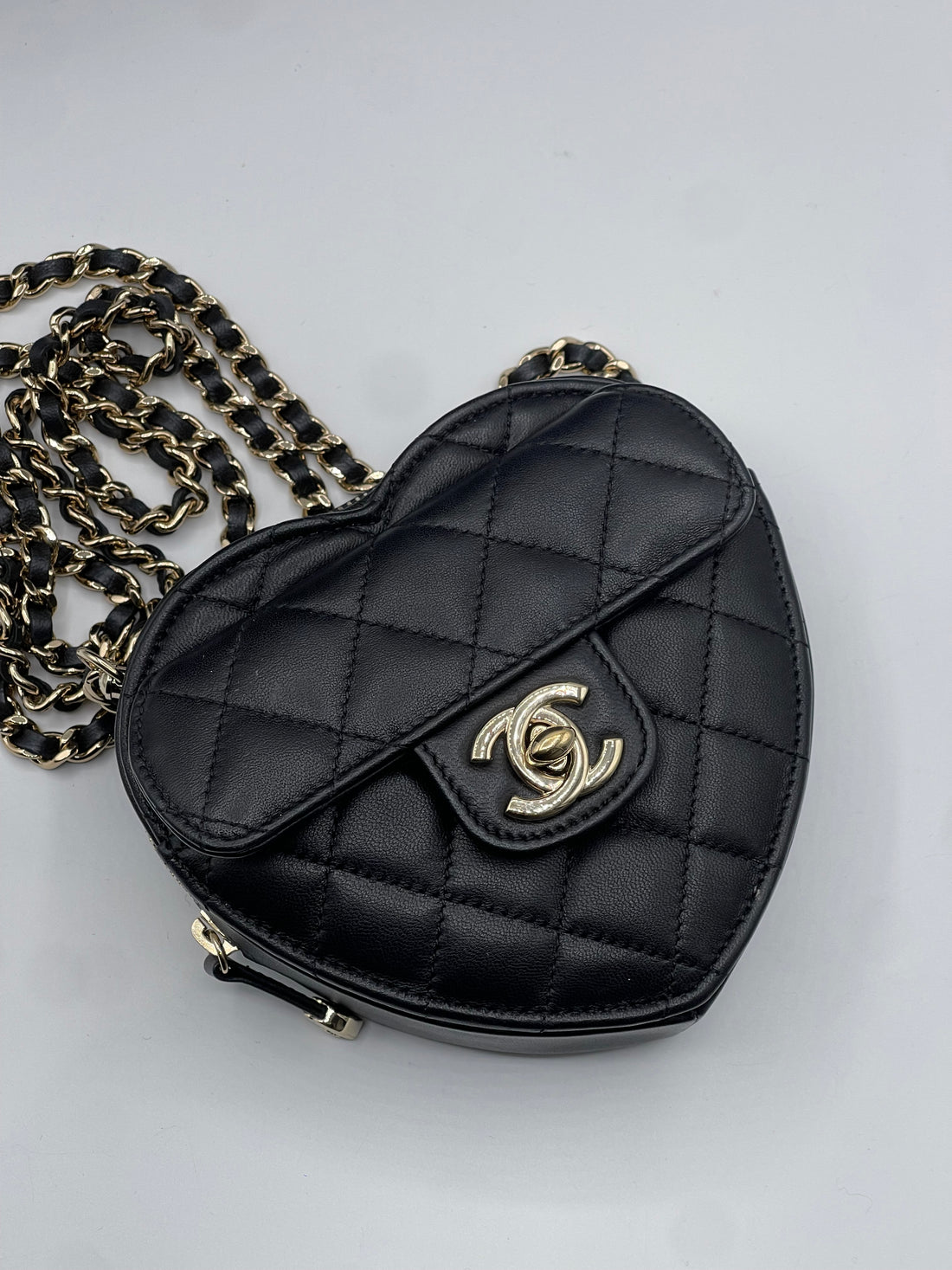 Chanel - Sac Cœur Noir PM