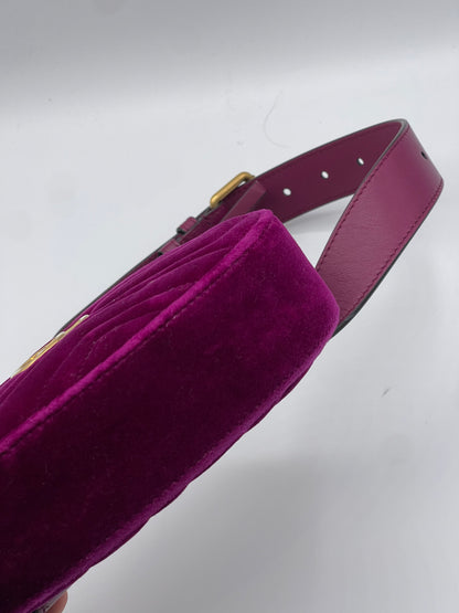 Gucci - Marmont purple velvet belt bag