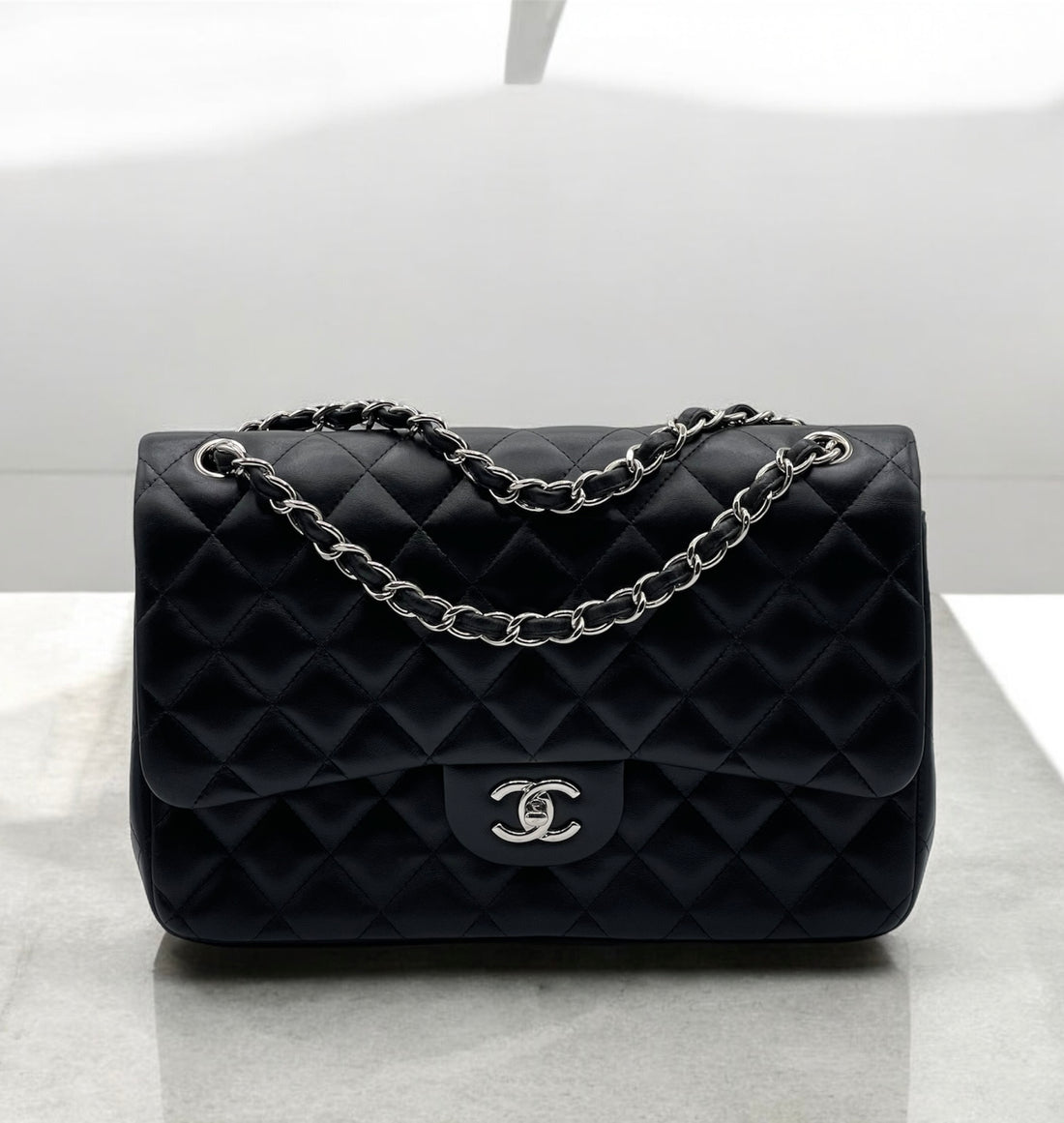 Chanel - Sac classique 11.12 Jumbo