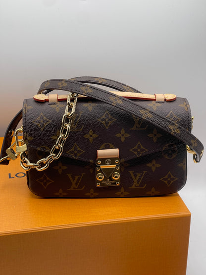 Louis Vuitton - Sac Pochette Métis East West monogramme