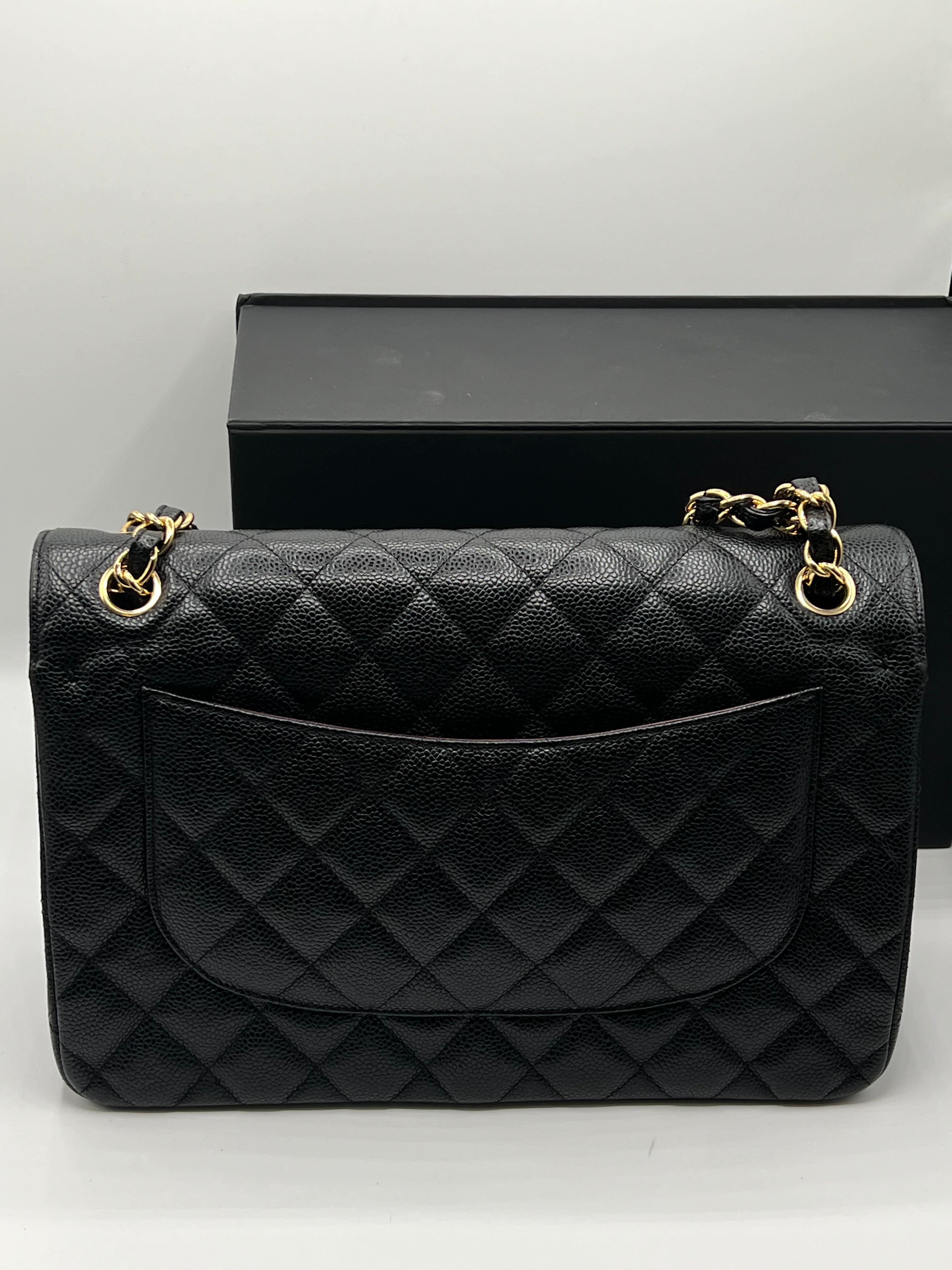 Chanel - sac jumbo cuir caviar noir