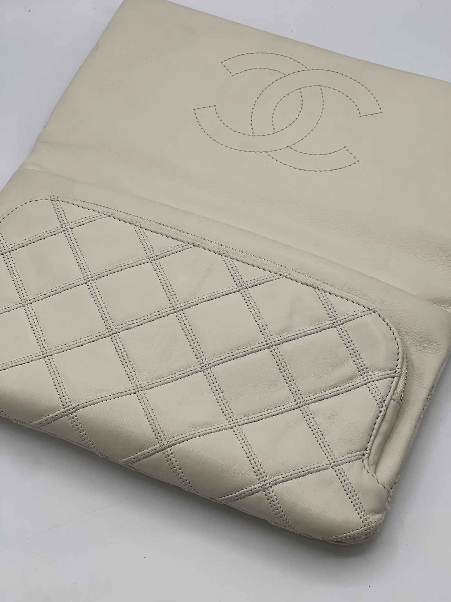 Chanel - Pochette Matelassé à rabat