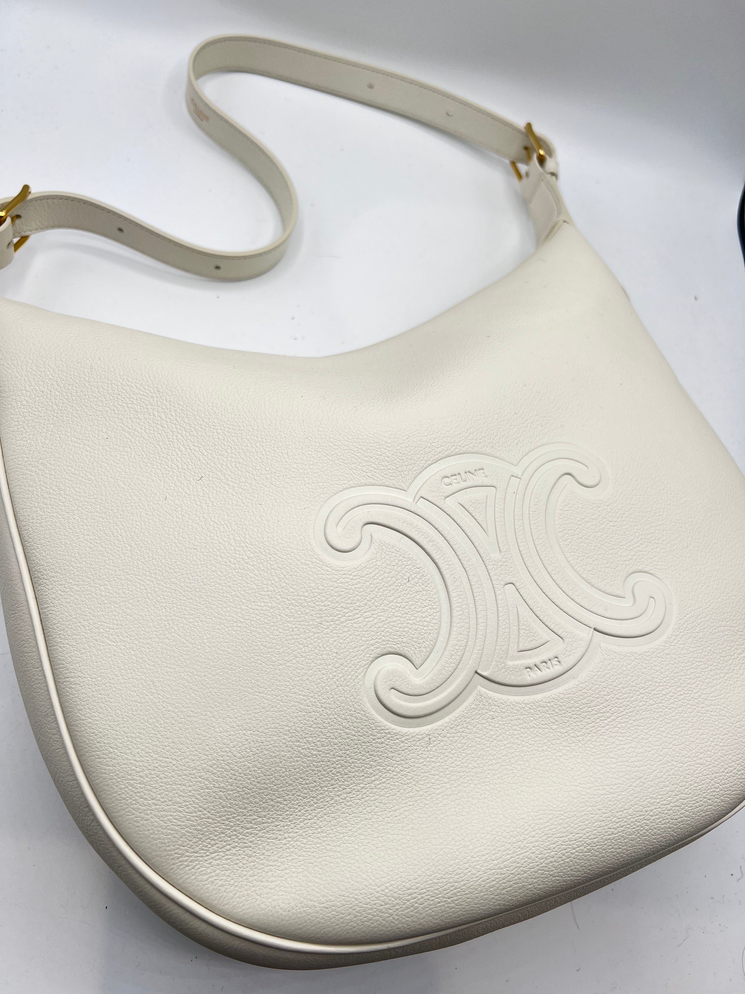 Celine - sac Héloïse triomphe cuir crème