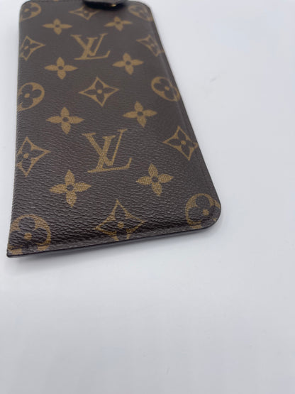 Louis Vuitton - Étui solaire pression Monogramme