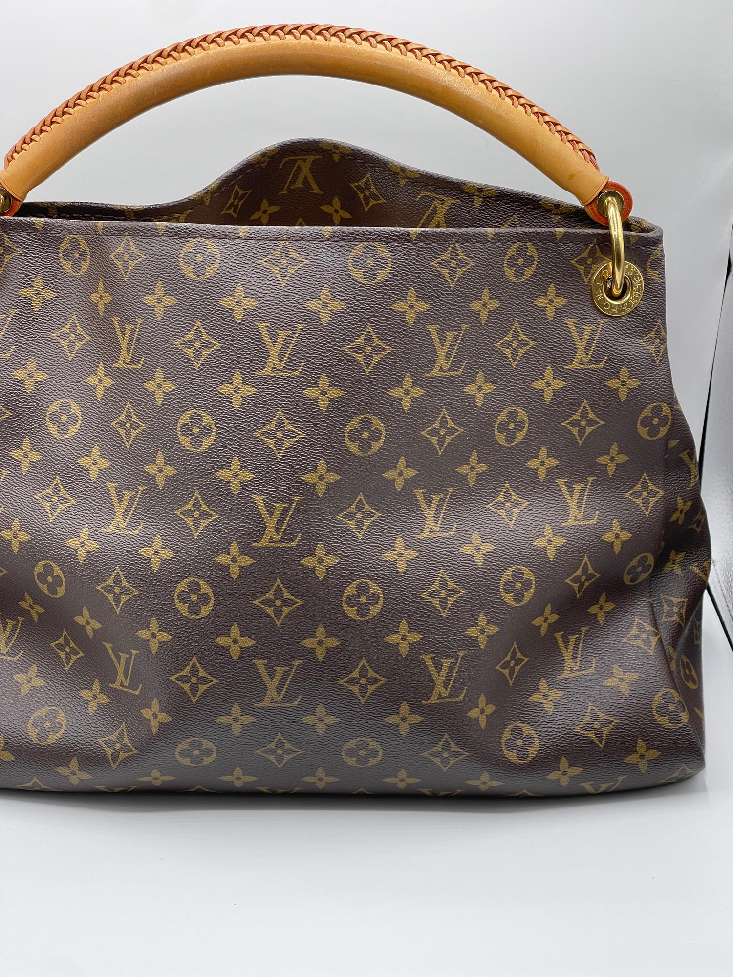 Louis Vuitton - Sac Artsy