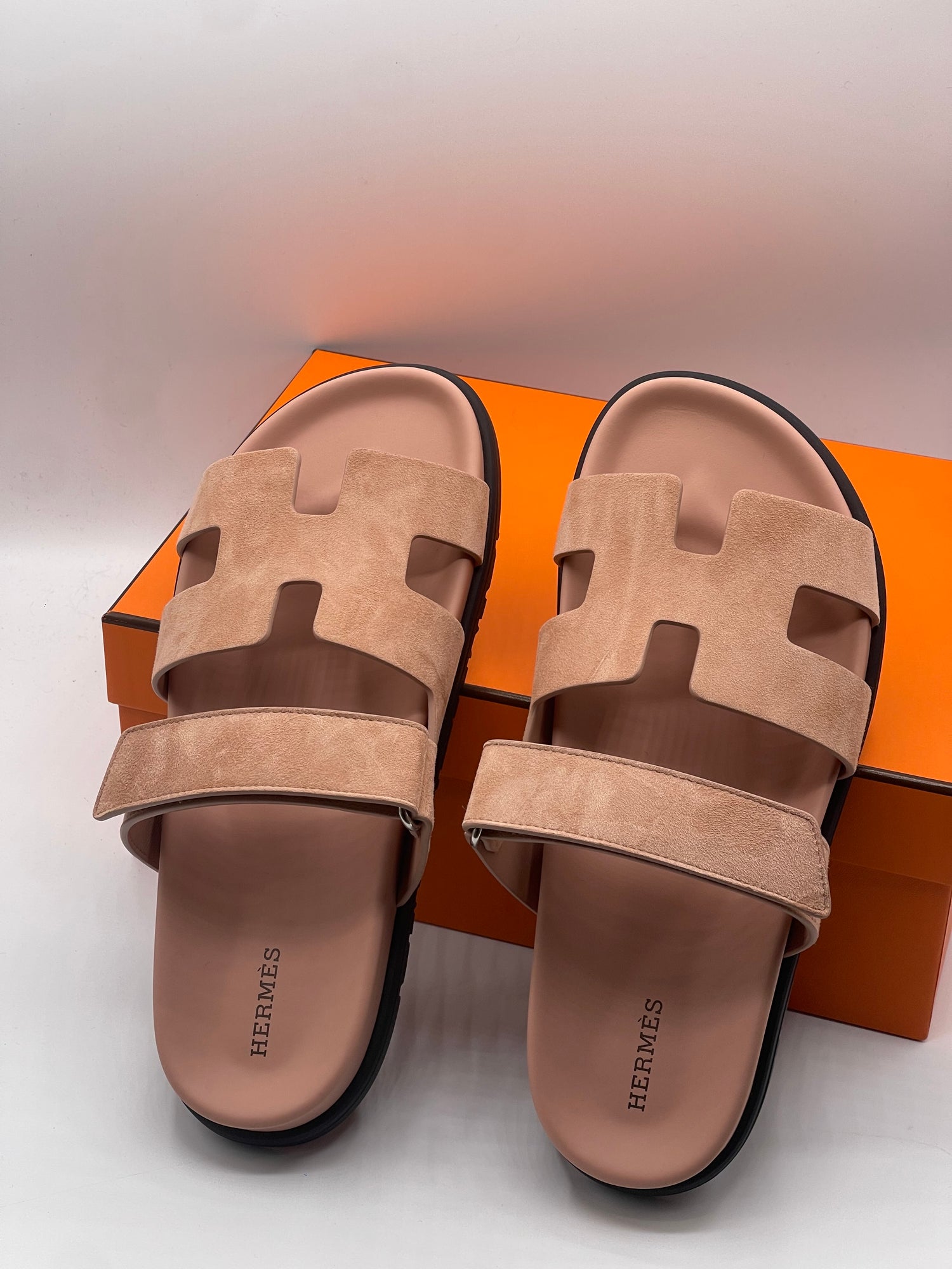 Hermès – Porzellanrosa Chypre-Sandalen T37,5