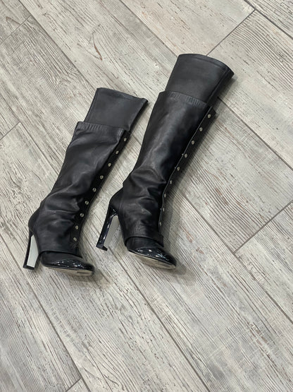 Chanel - Bottes en cuir destructuré noir T38