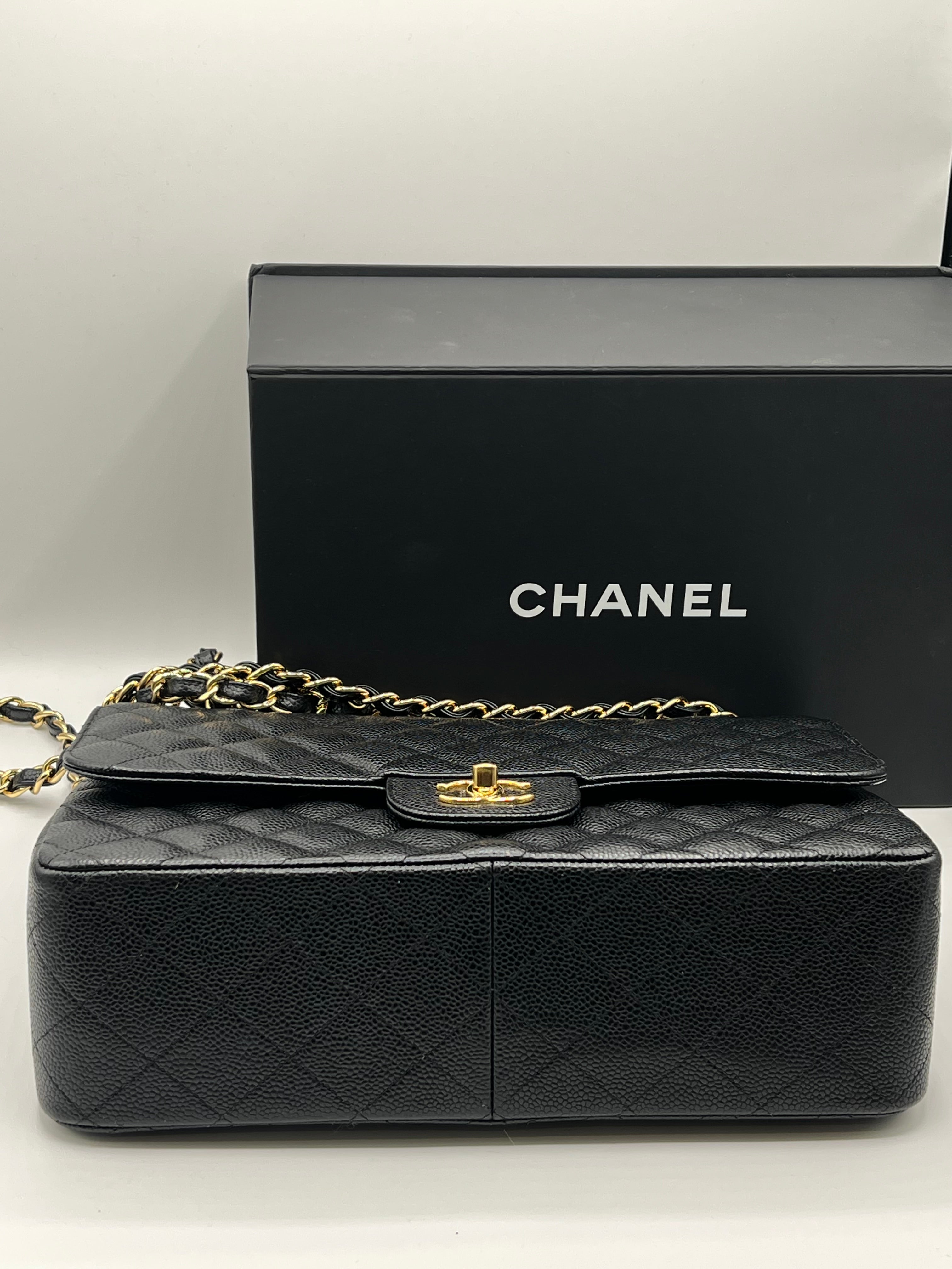 Chanel - sac jumbo cuir caviar noir