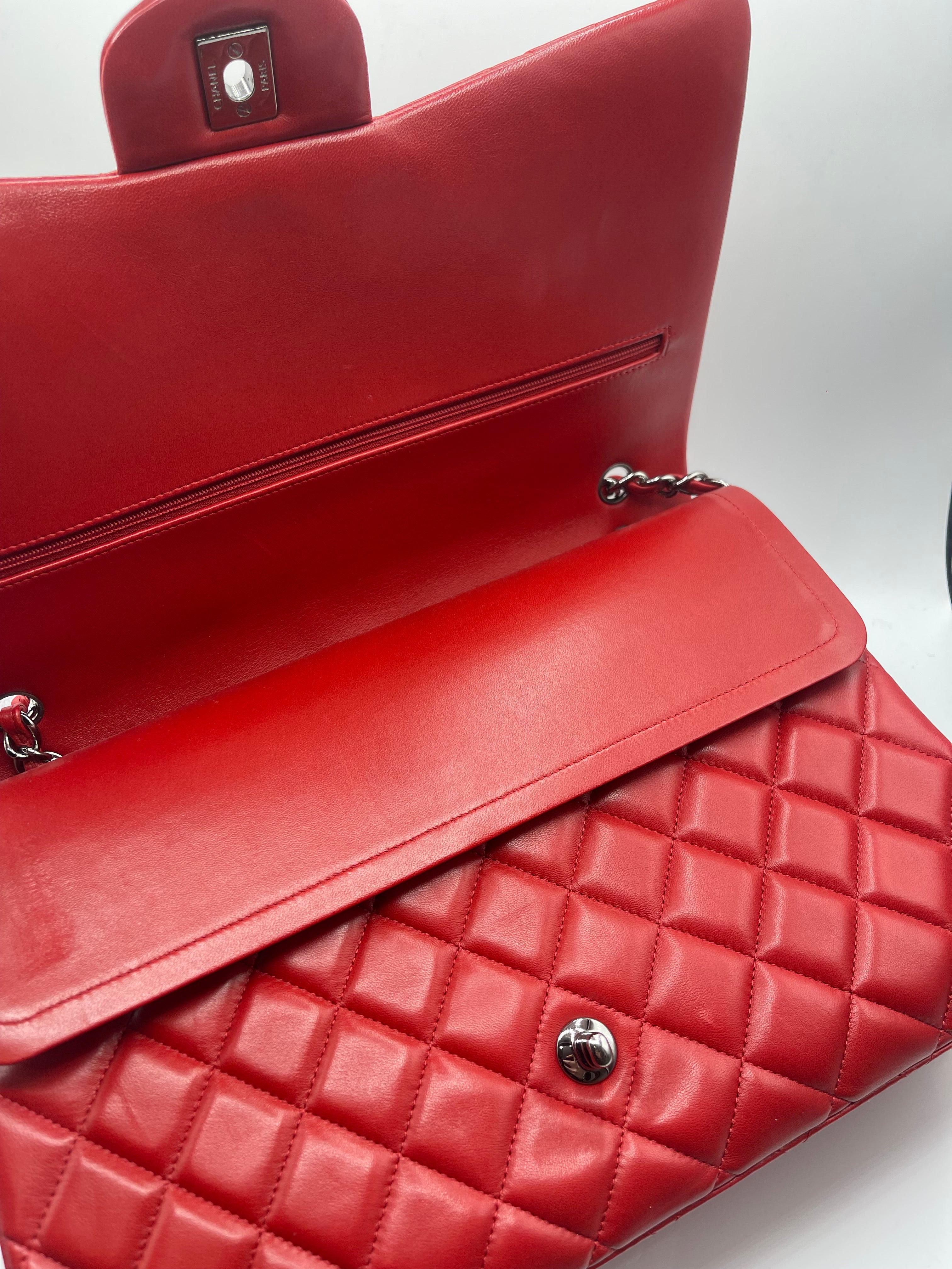 Chanel - Sac Classique Maxi Jumbo rouge