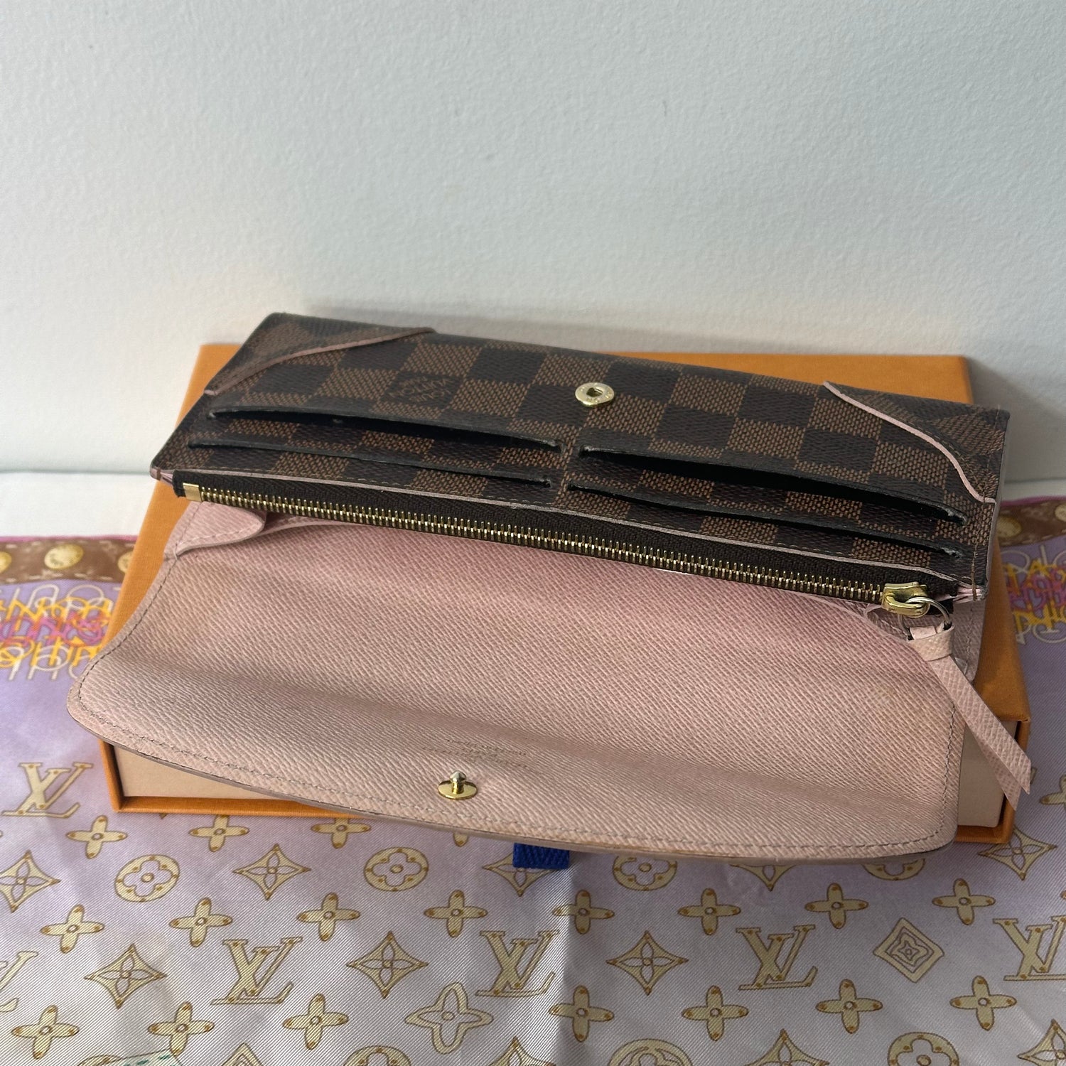 Louis Vuitton - Emilie wallet