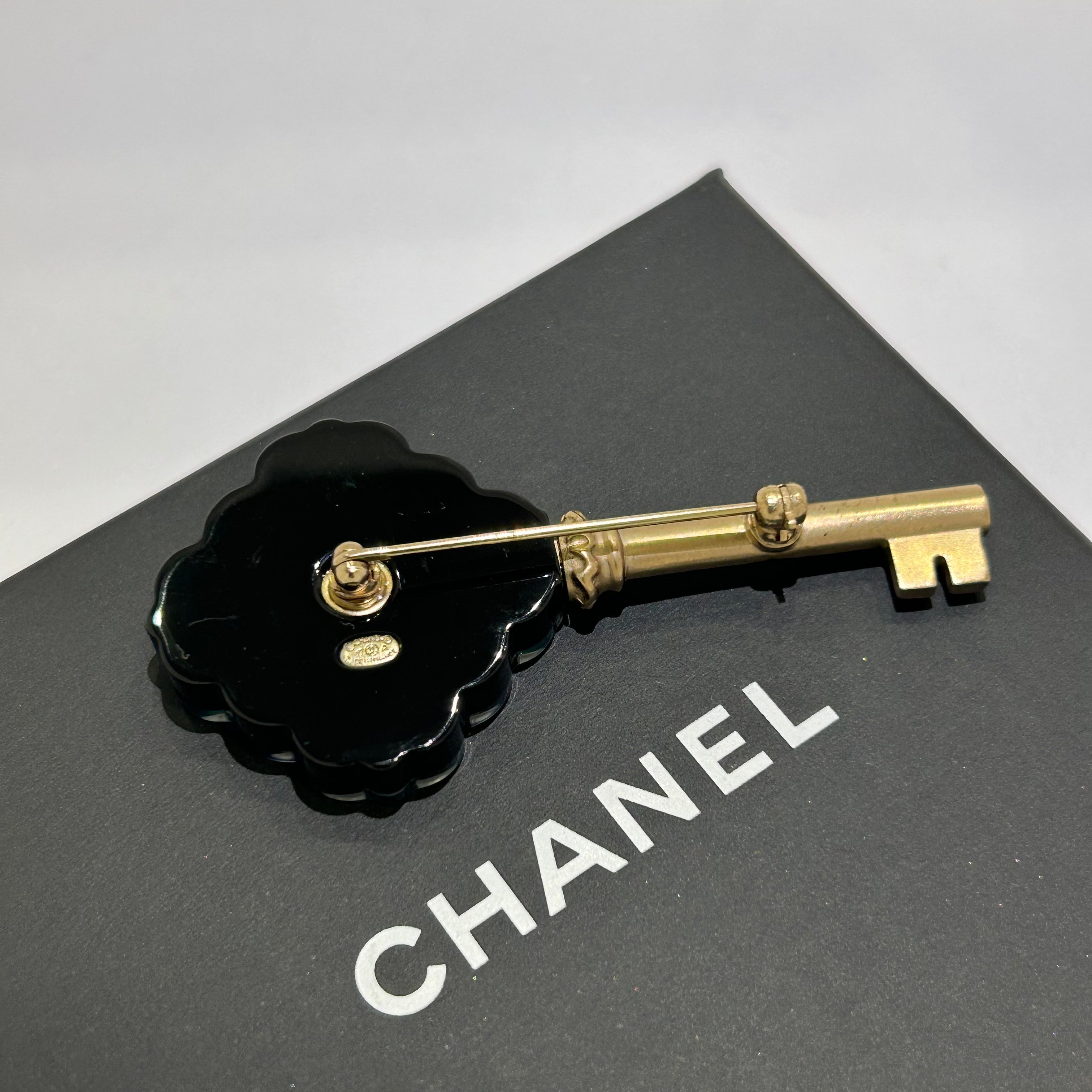 Chanel - Broche