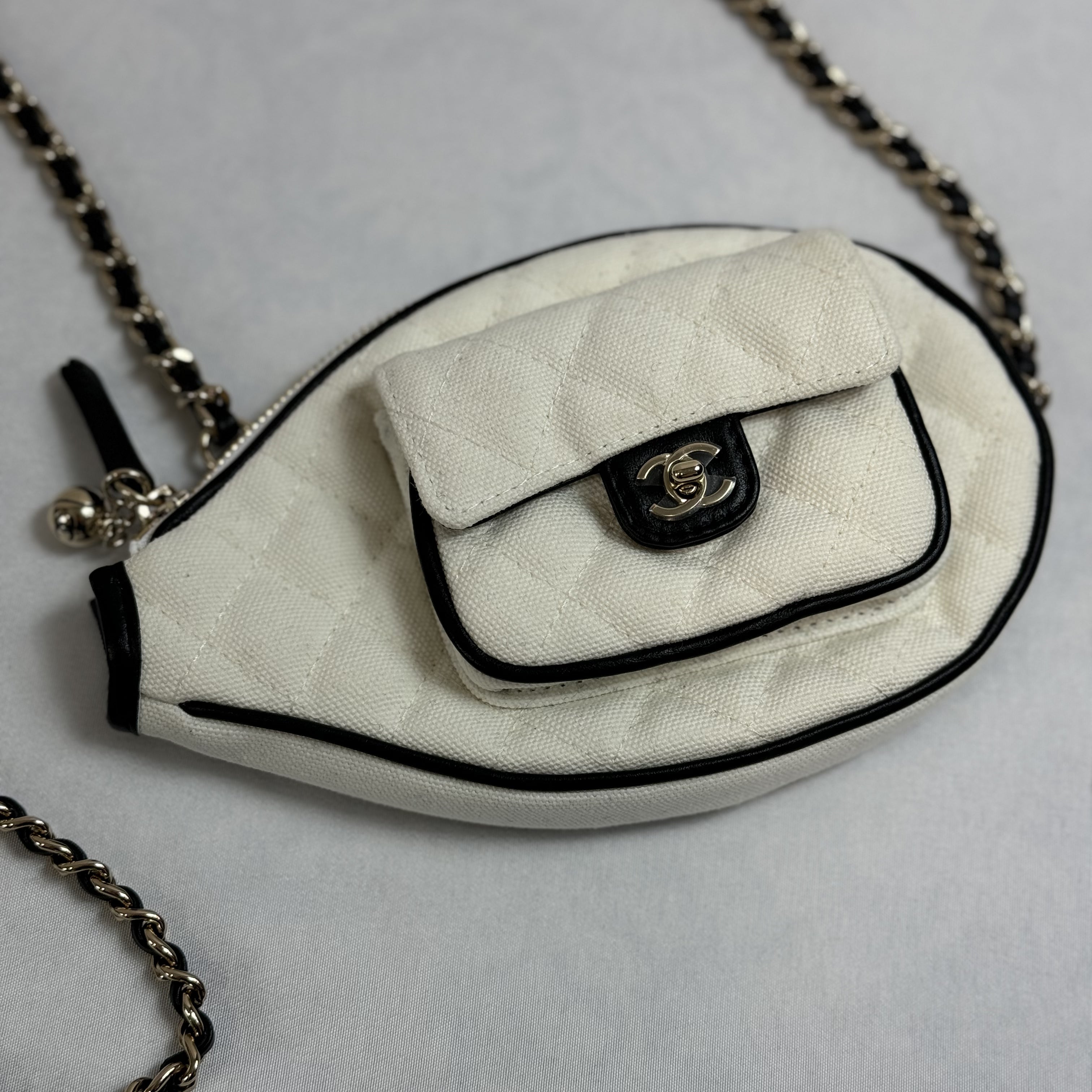 Chanel - Raquette Miroir