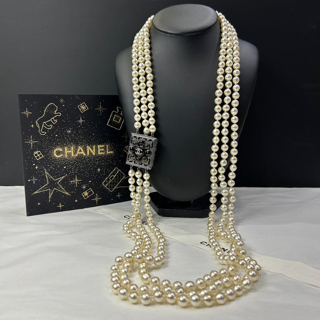 Chanel – Dreireihige lange Halskette