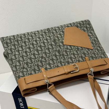 Dior – Schräge Canvas-Handtasche