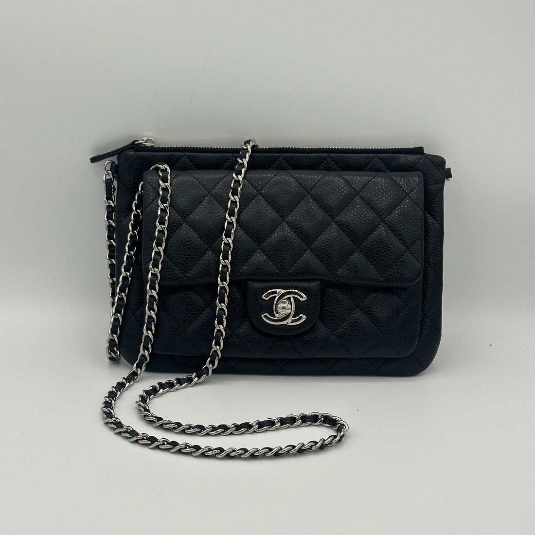 Chanel - Pochette cuir caviar