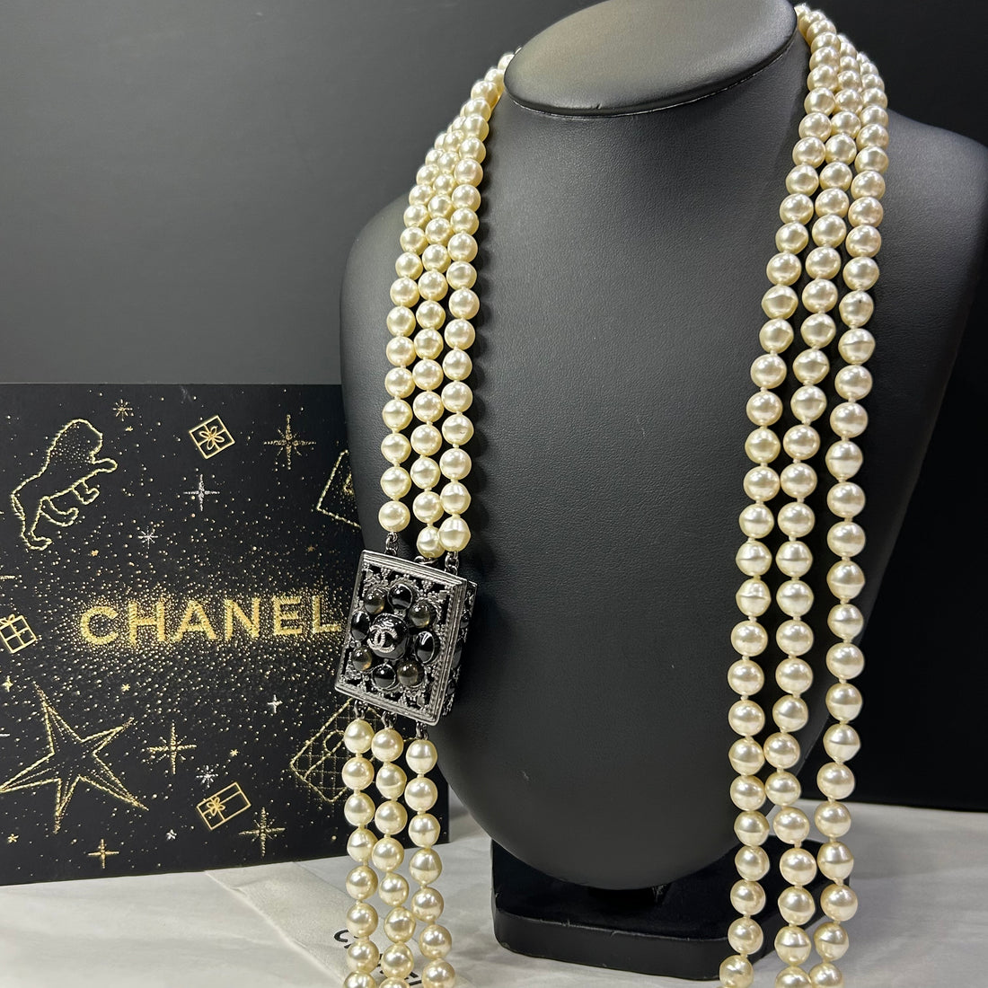 Chanel – Dreireihige lange Halskette