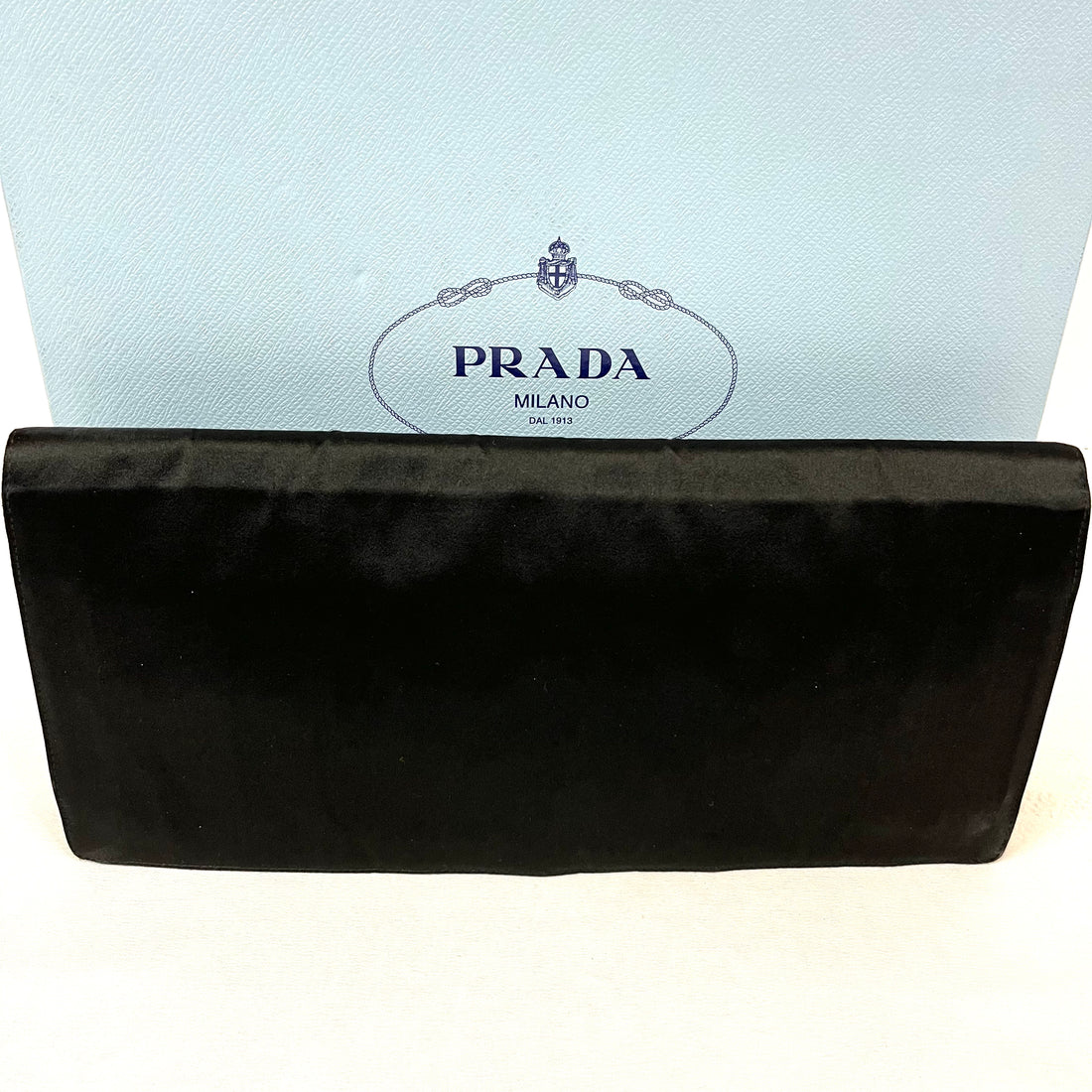 Prada – Clutch aus schwarzer Seide