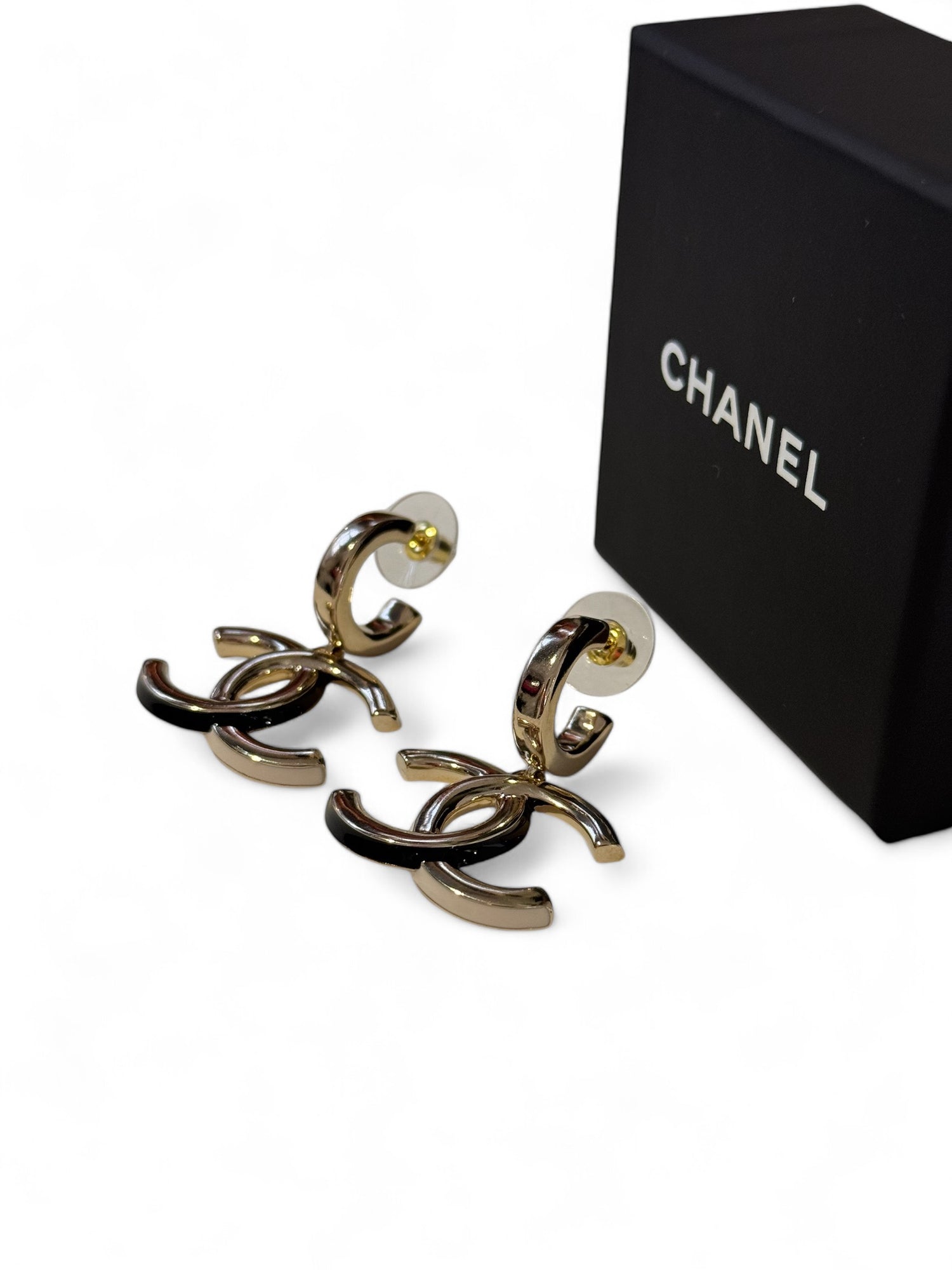 Chanel - boucles d’oreilles CC