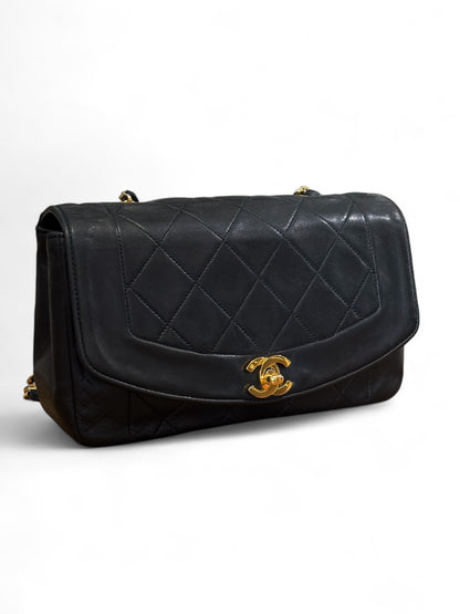 Chanel - Sac Diana