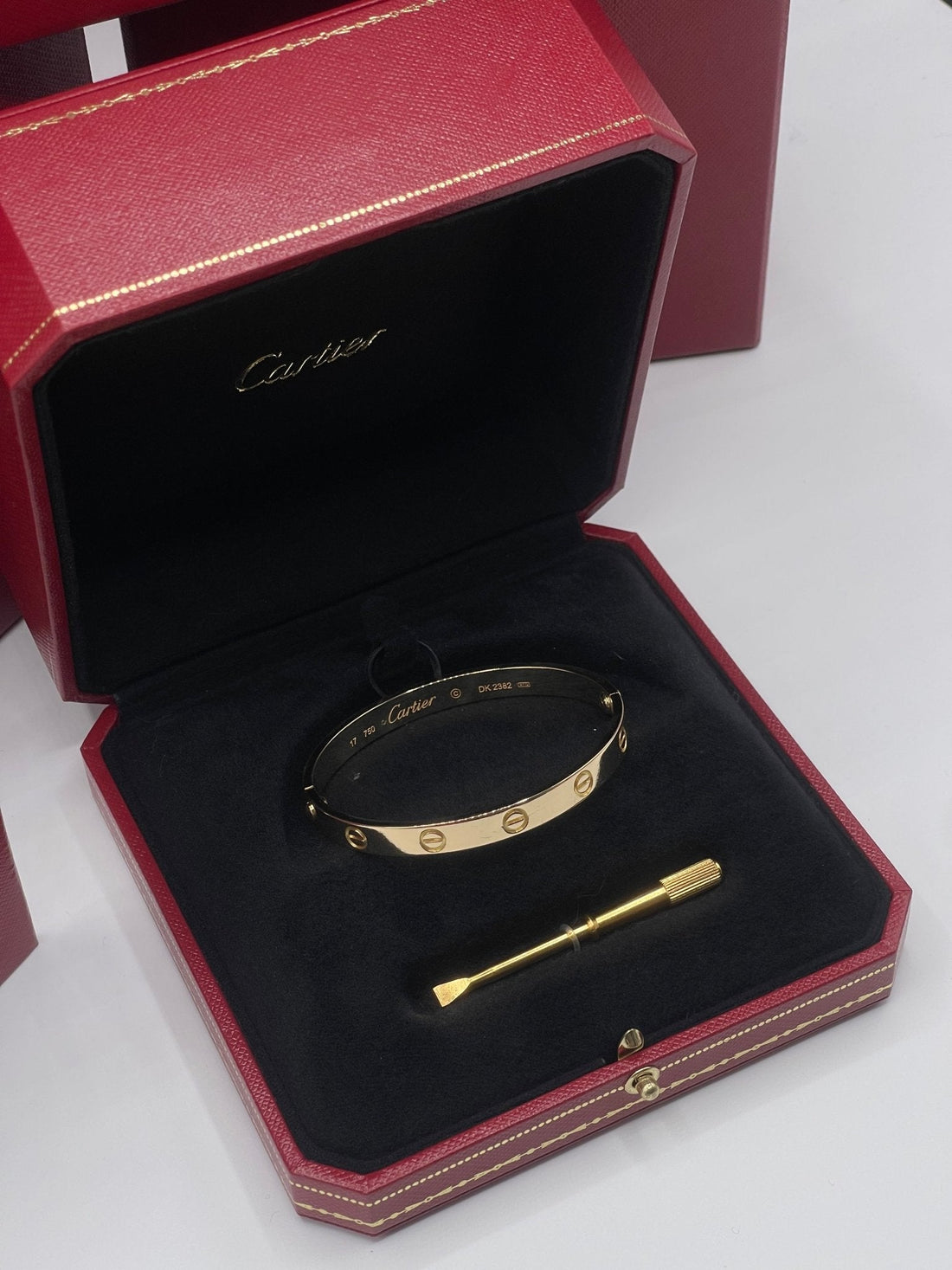 Cartier - Bracelet Love or jaune T17 - Les Folies d&
