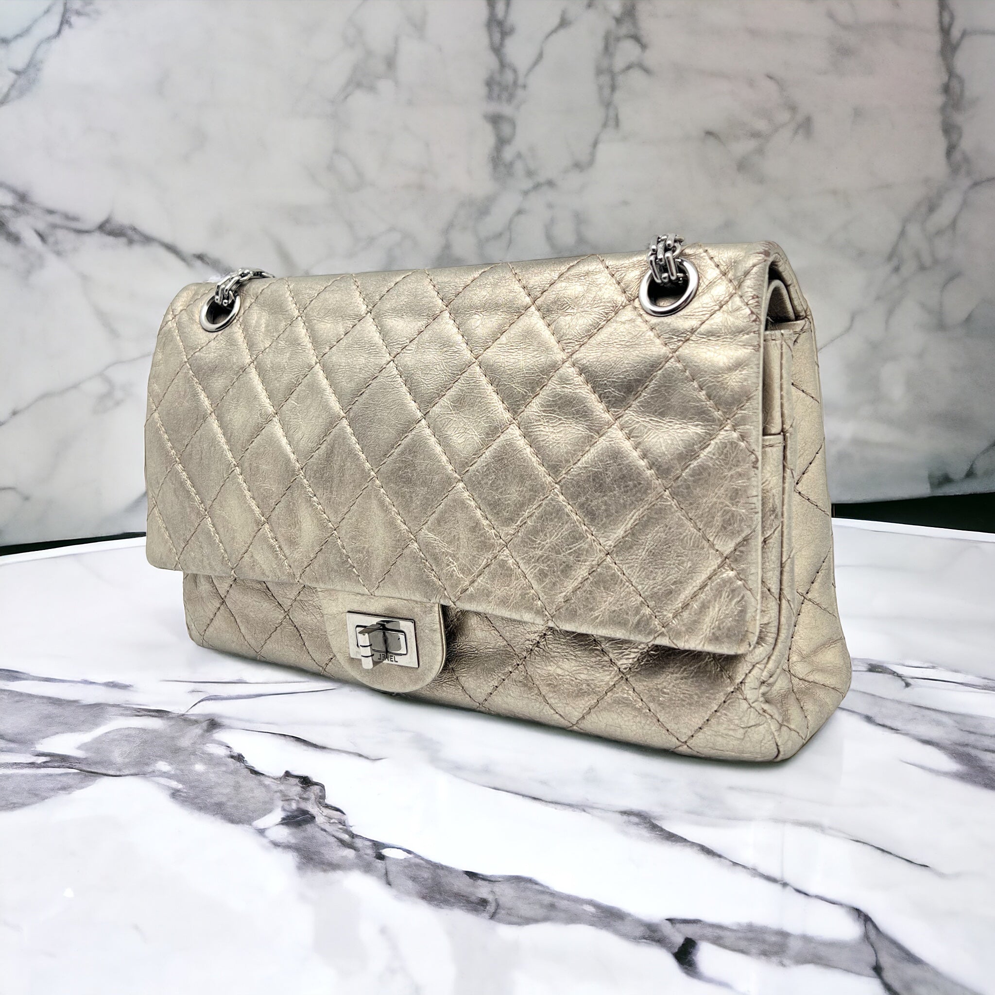 Chanel 2.55 Doré Moyen Sac - Les Folies d&