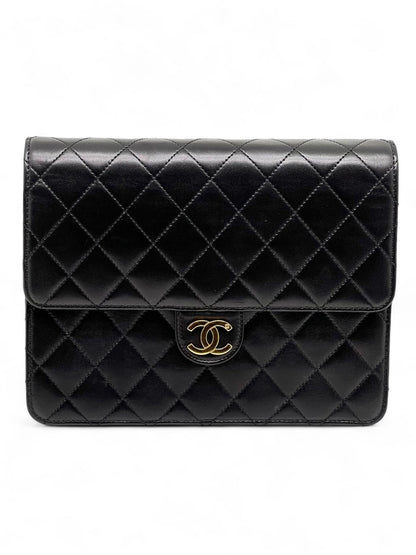 Chanel - Classic Flap Bag - Les Folies d&