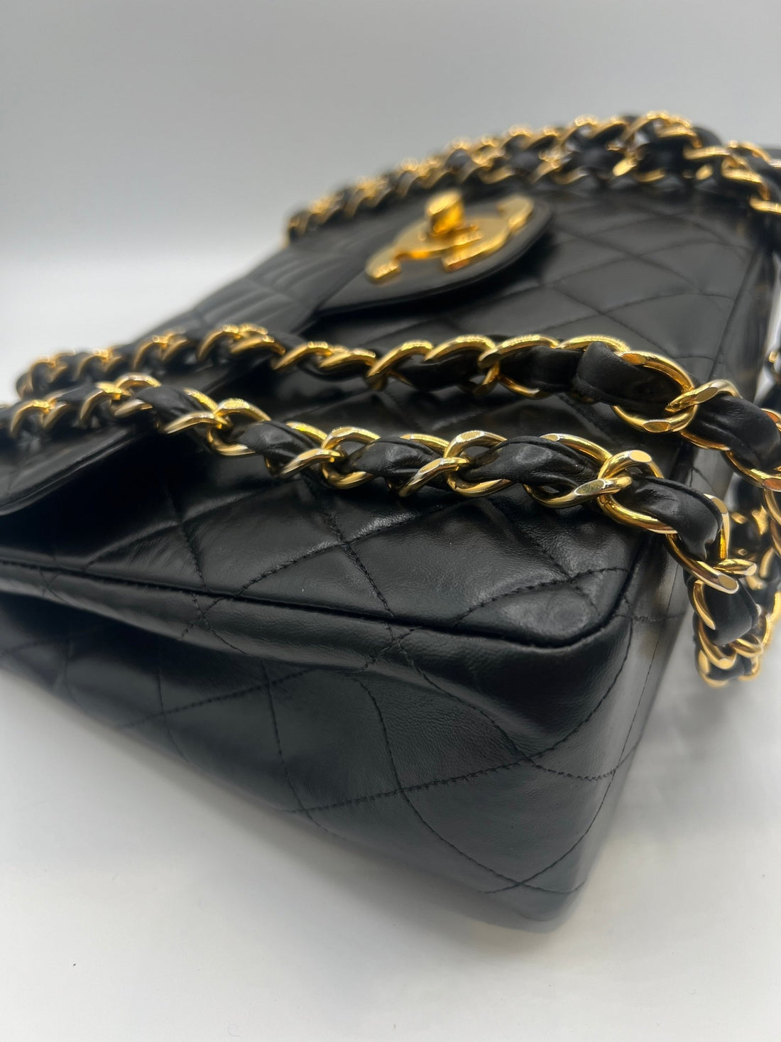 Chanel - grand sac classique vintage chocolat - Les Folies d&