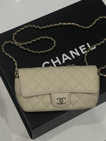 Chanel - Mini sac classique ivoire - Les Folies d&