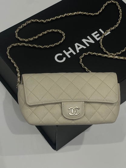 Chanel - Mini sac classique ivoire - Les Folies d&