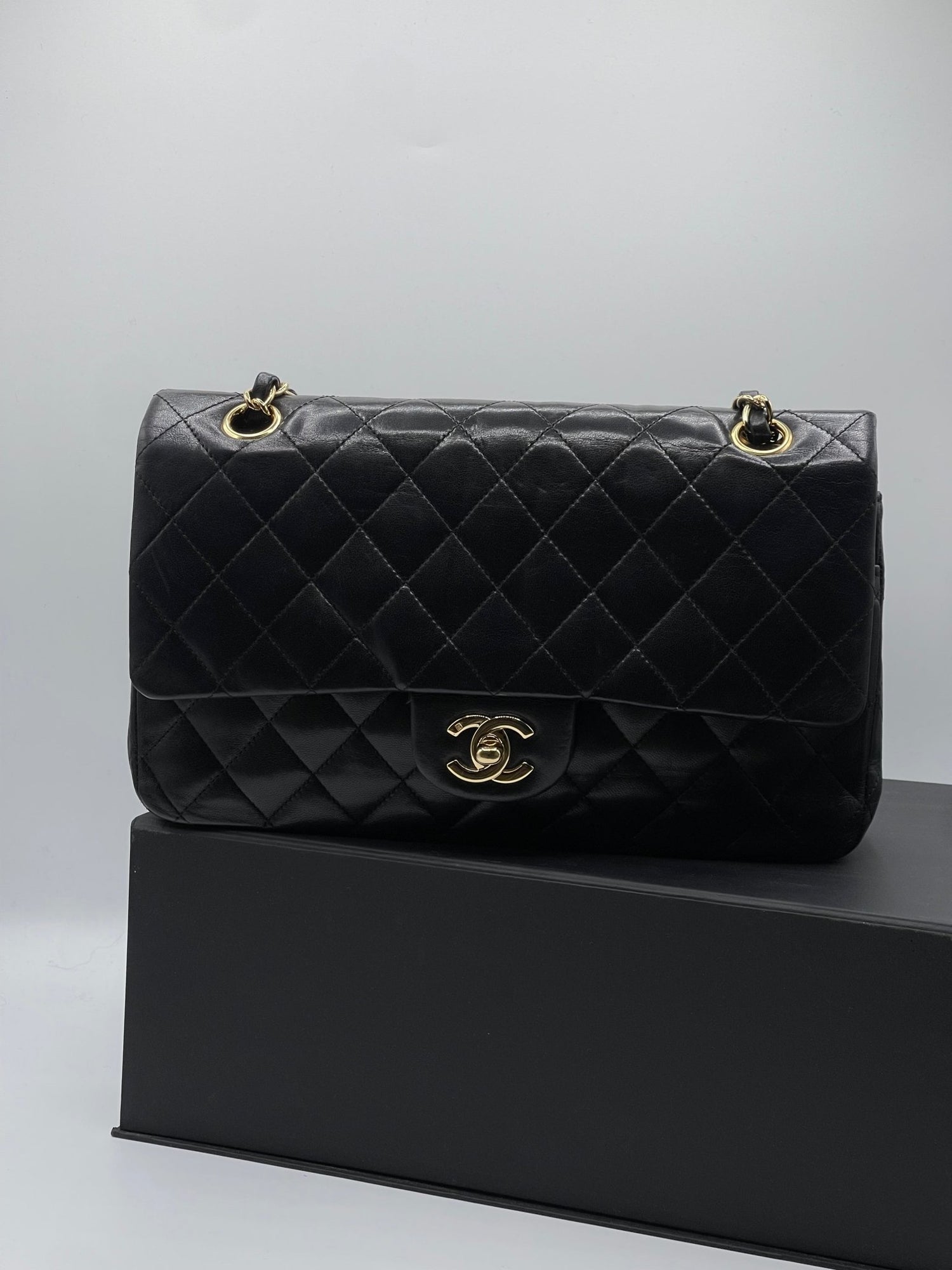 Chanel - Sac 11.12 Classique Timeless - Les Folies d&