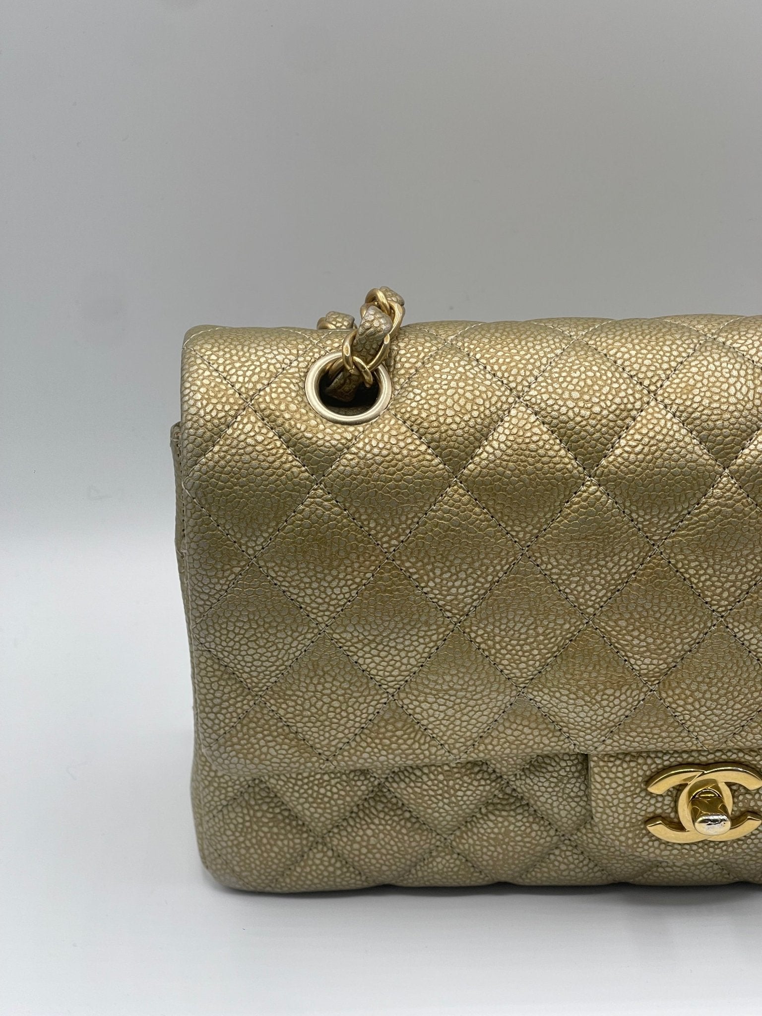 Chanel - Sac 11.12 Timeless doré irisé - Les Folies d&