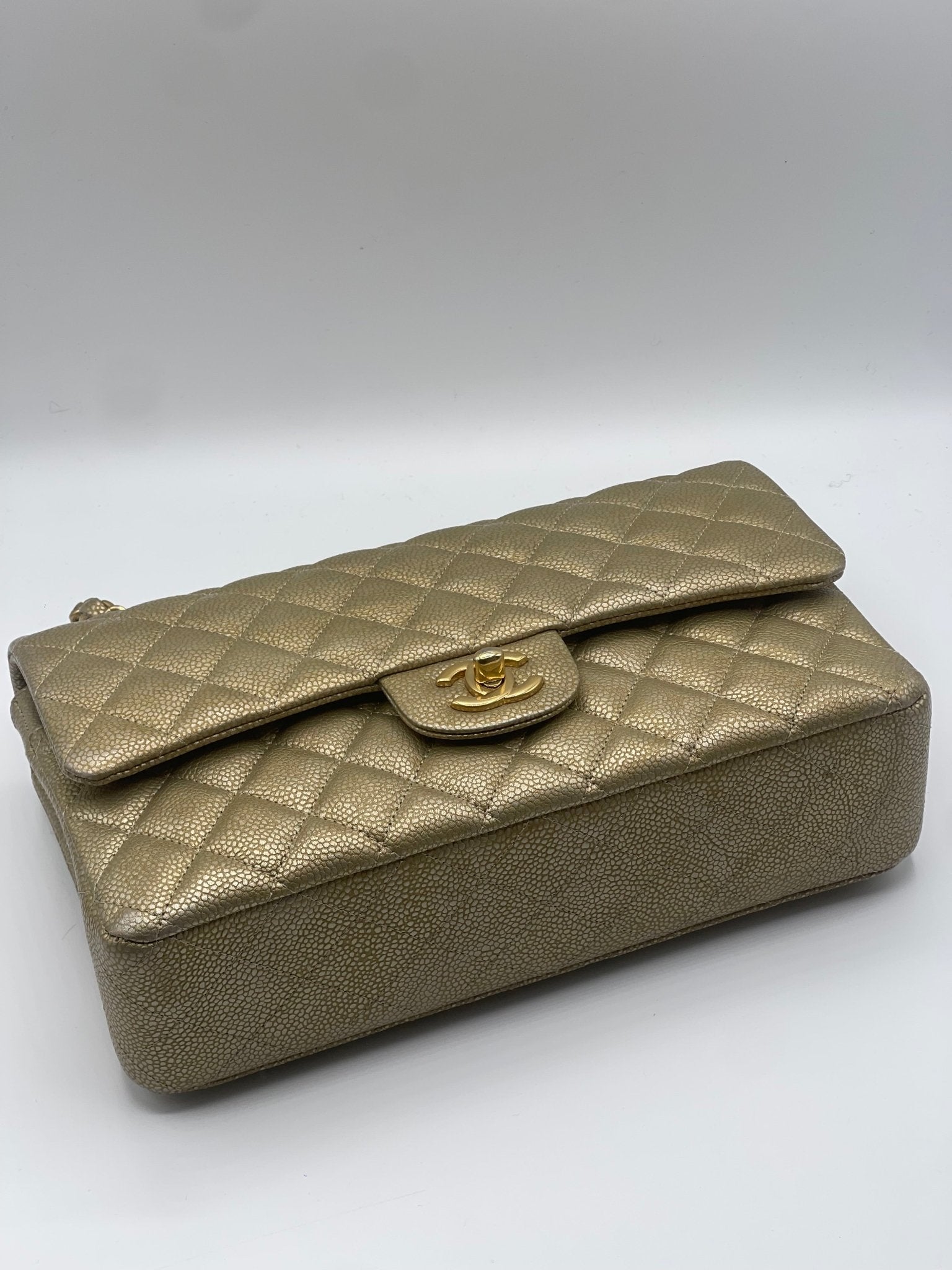 Chanel - Sac 11.12 Timeless doré irisé - Les Folies d&