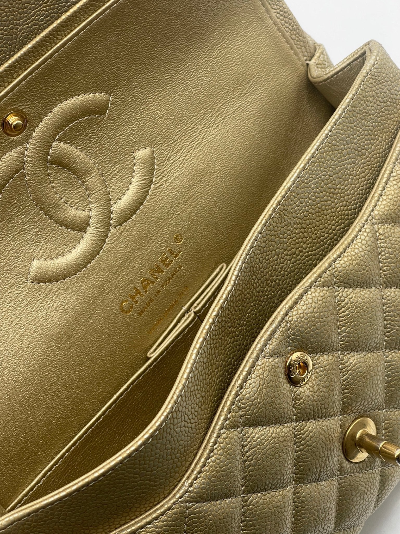 Chanel - Sac 11.12 Timeless doré irisé - Les Folies d&