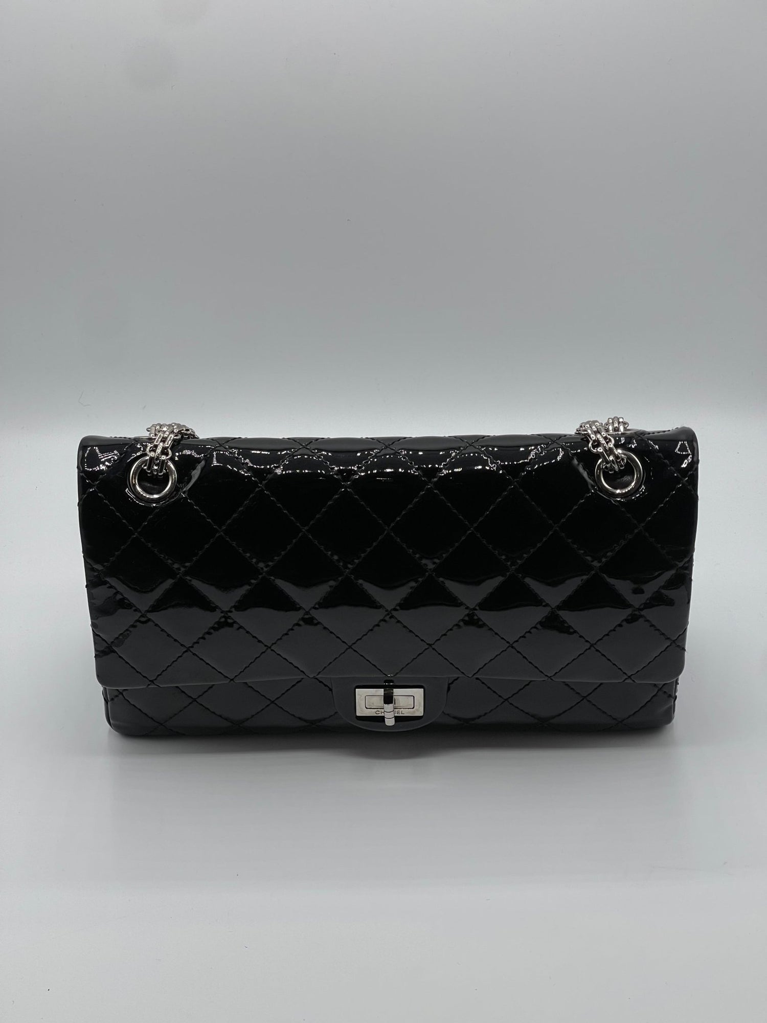 Chanel - Sac 2.55 vernis noir - Les Folies d&