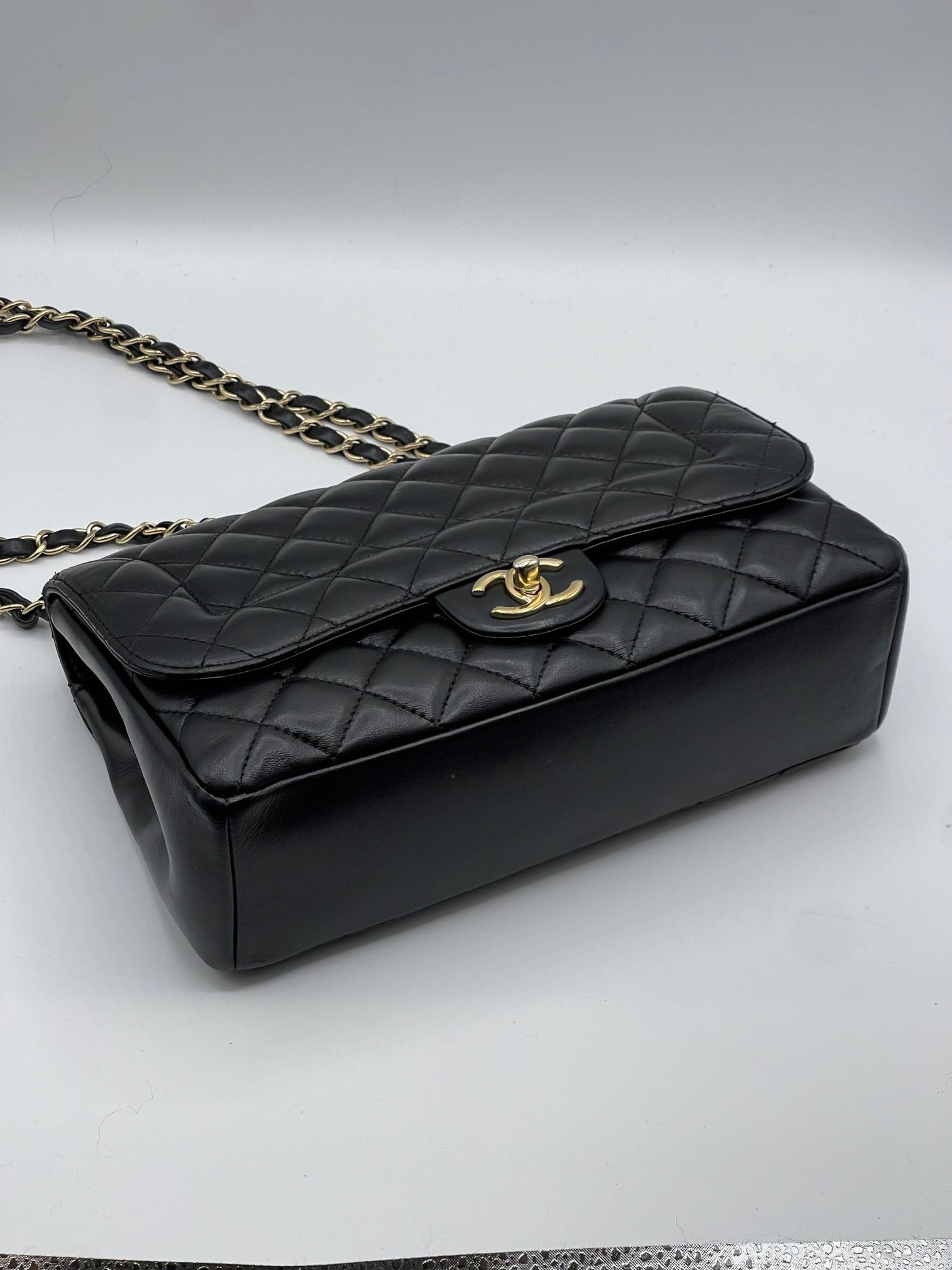 Chanel - sac à Rabat cuir noir - Les Folies d&