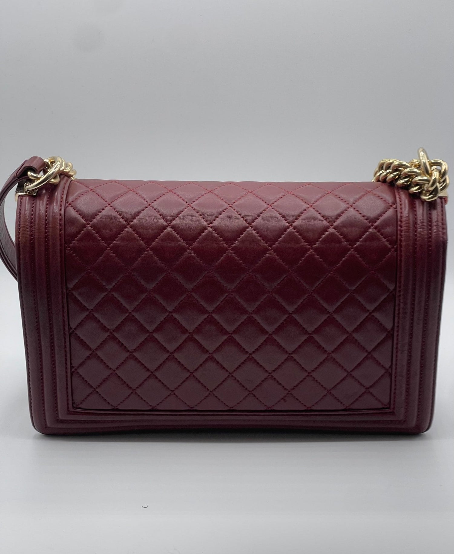 Chanel - Sac Boy 28 bordeaux - Les Folies d&