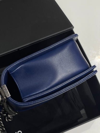 Chanel - Sac Boy GM bleu électrique - Les Folies d&