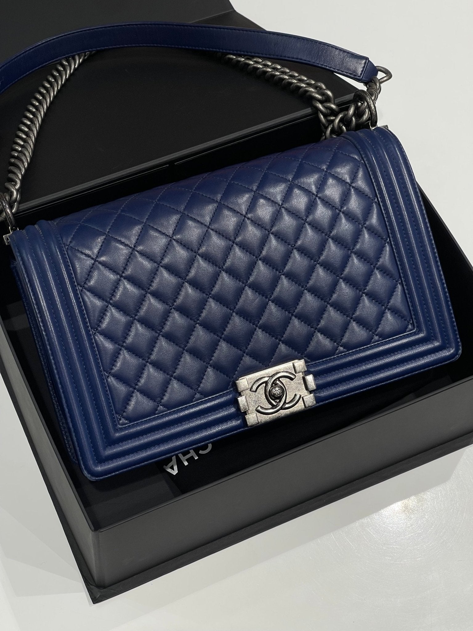 Chanel Boy GM elektrische blaue Tasche