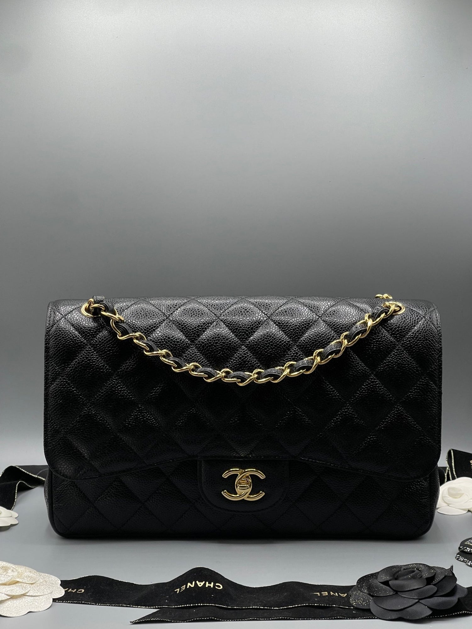 Chanel - Sac Classique 11.12 Jumbo noir - Les Folies d&