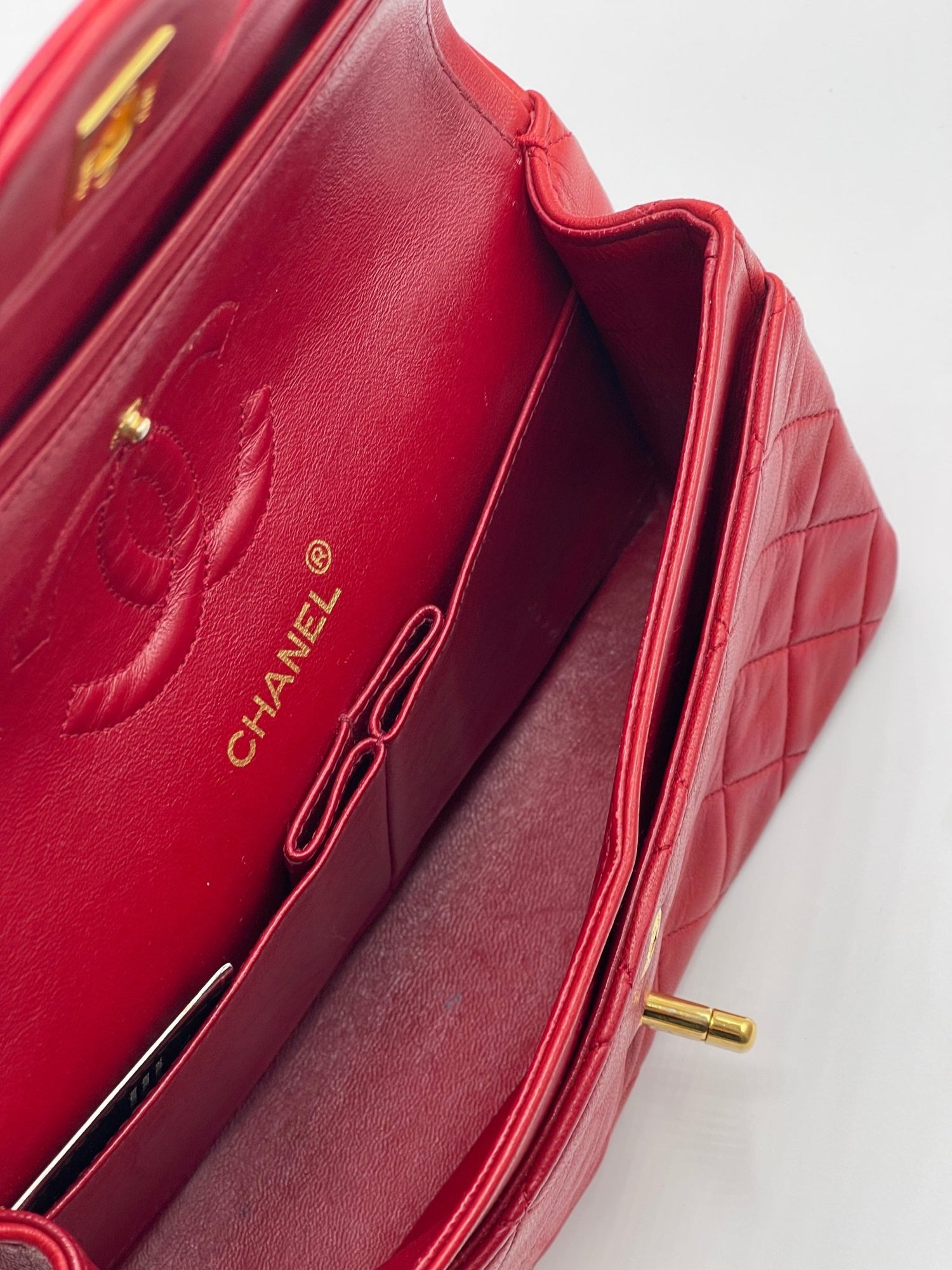 Chanel - Sac classique Timeless 23 rouge - Les Folies d&