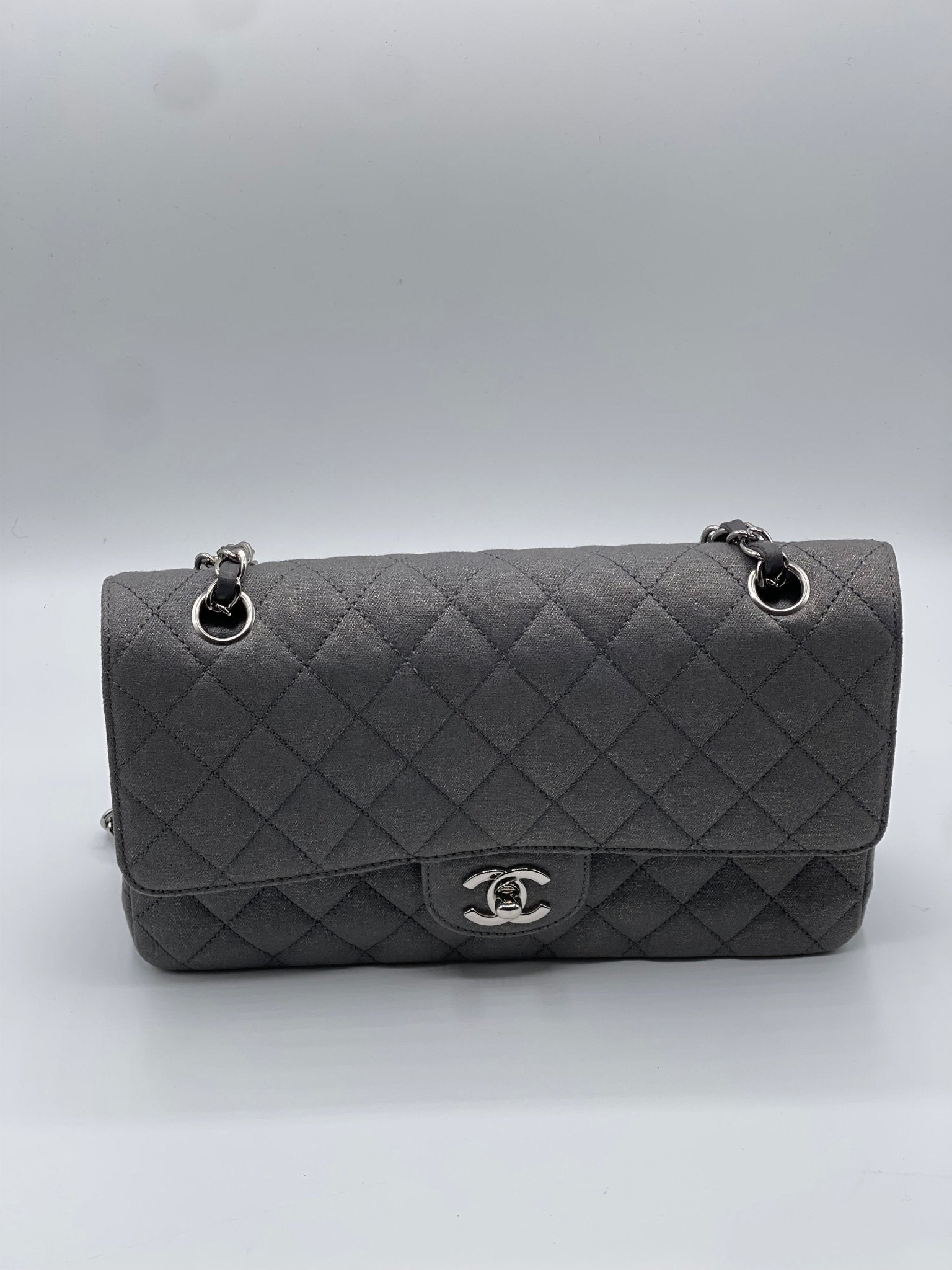 Chanel - Sac classique timeless 25 gris irisé - Les Folies d&