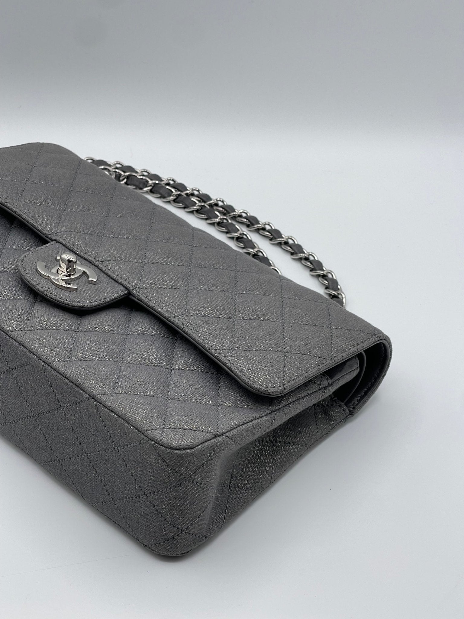 Chanel - Sac classique timeless 25 gris irisé - Les Folies d&