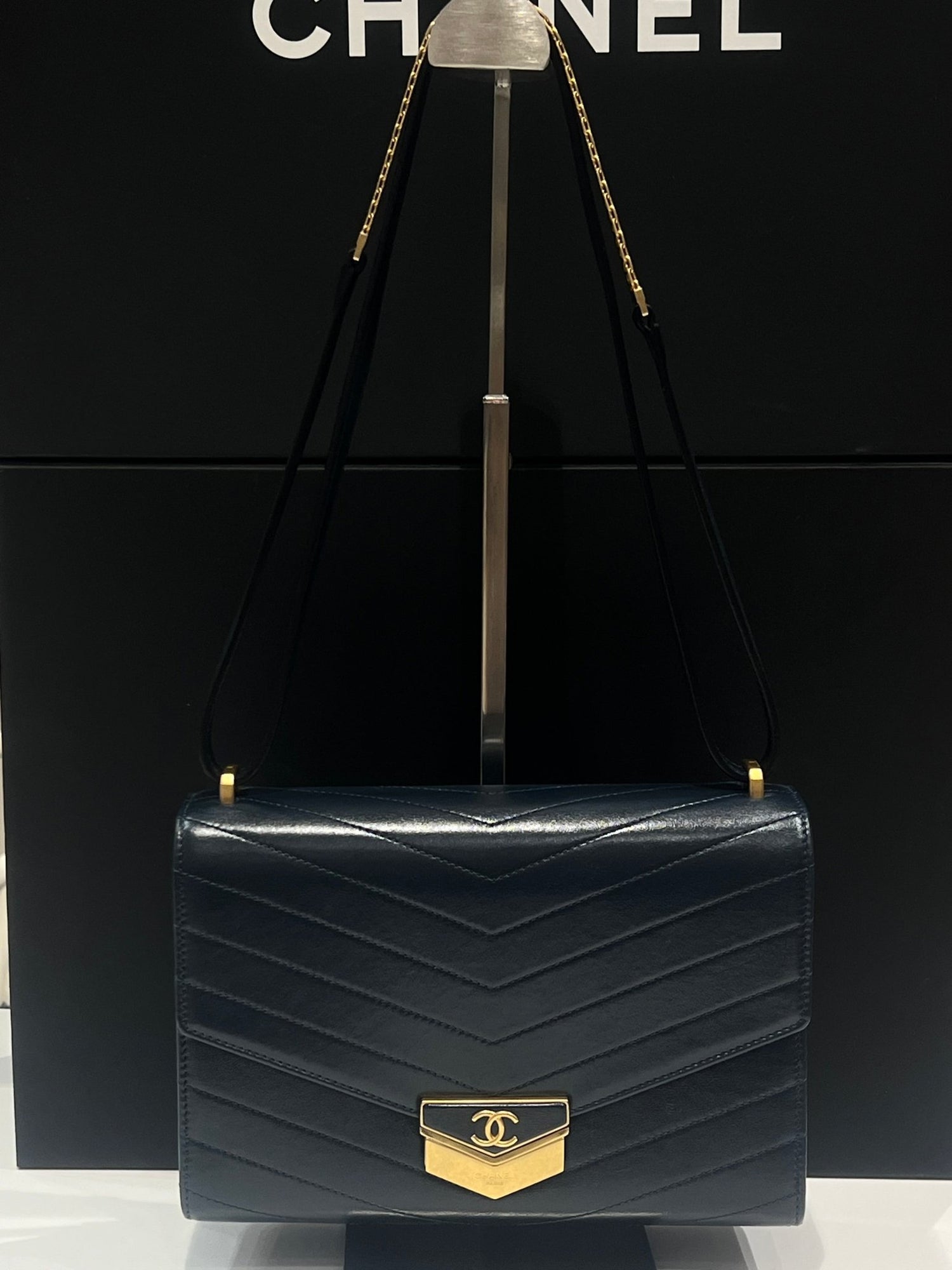 Chanel - sac édition limitée cuir bleu pétrole - Les Folies d&