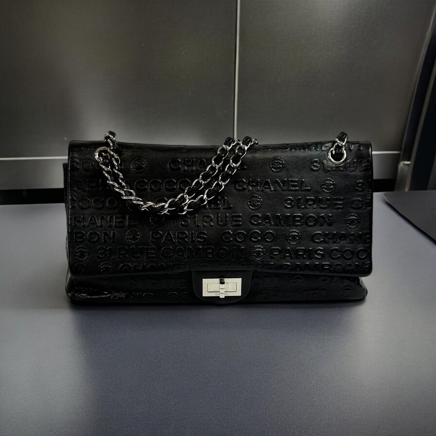 Chanel - Sac Maxi 2.55 - Les Folies d&