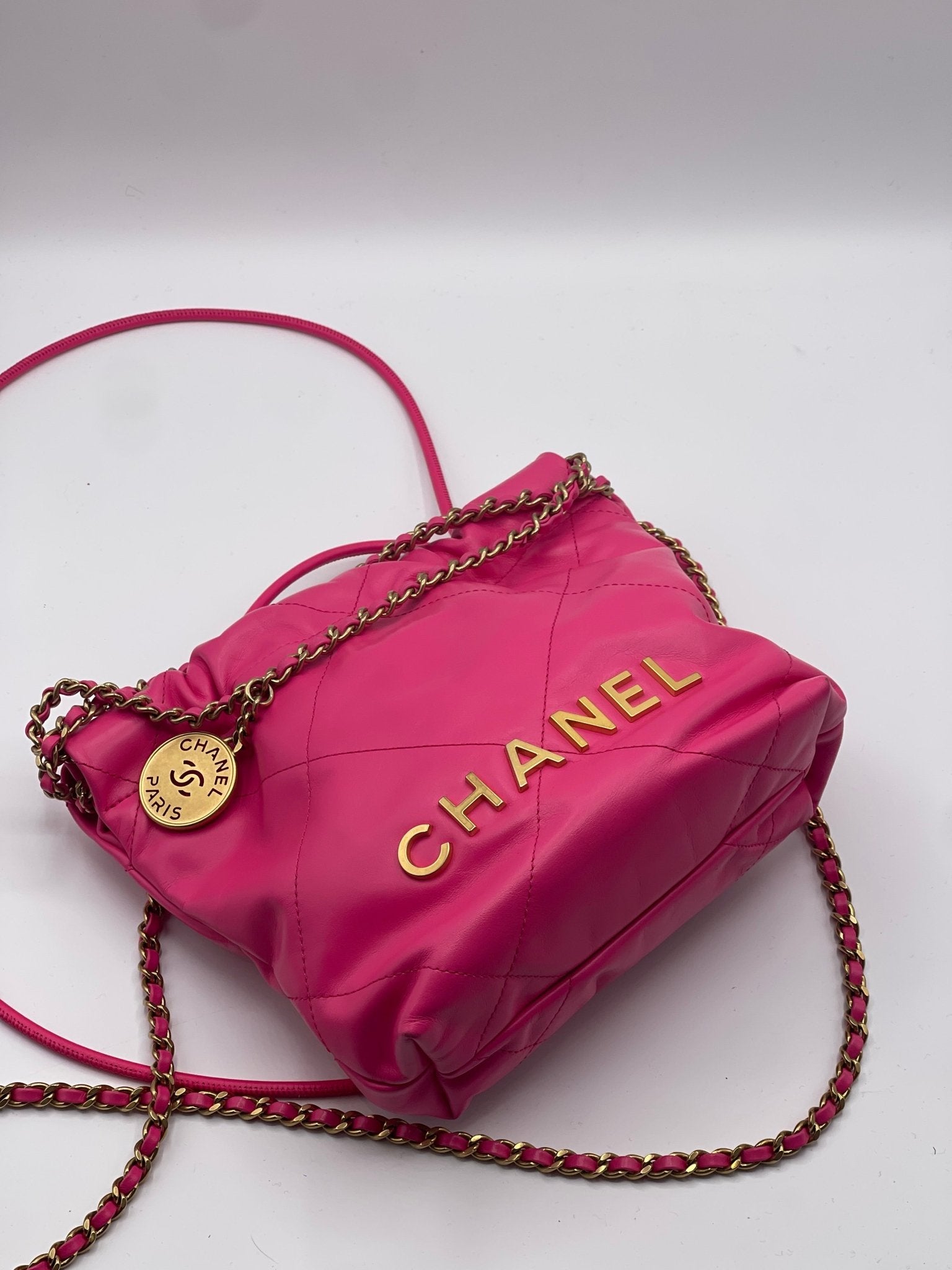 Chanel - Sac Mini 22 rose - Les Folies d&