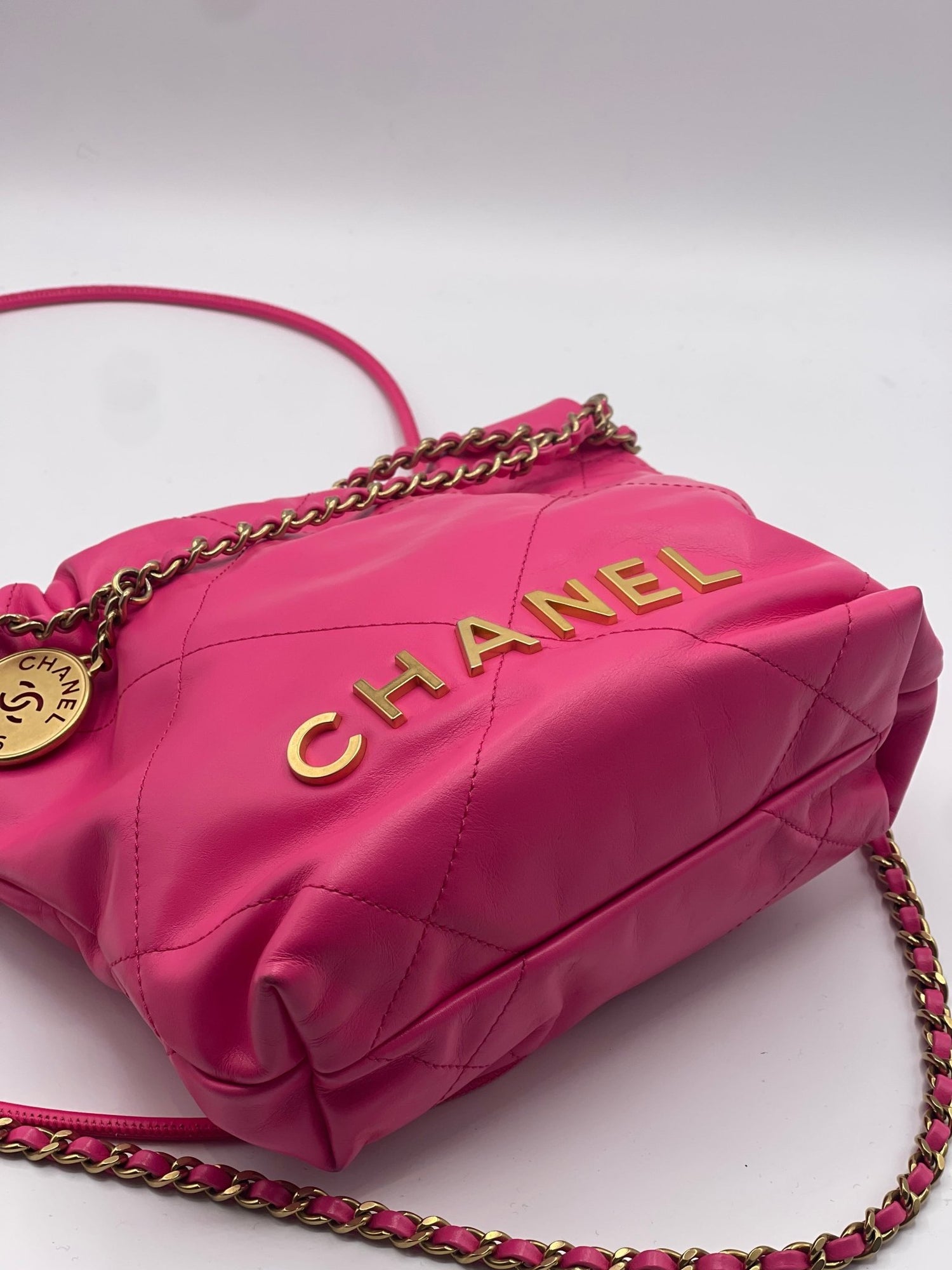 Chanel - Sac Mini 22 rose - Les Folies d&