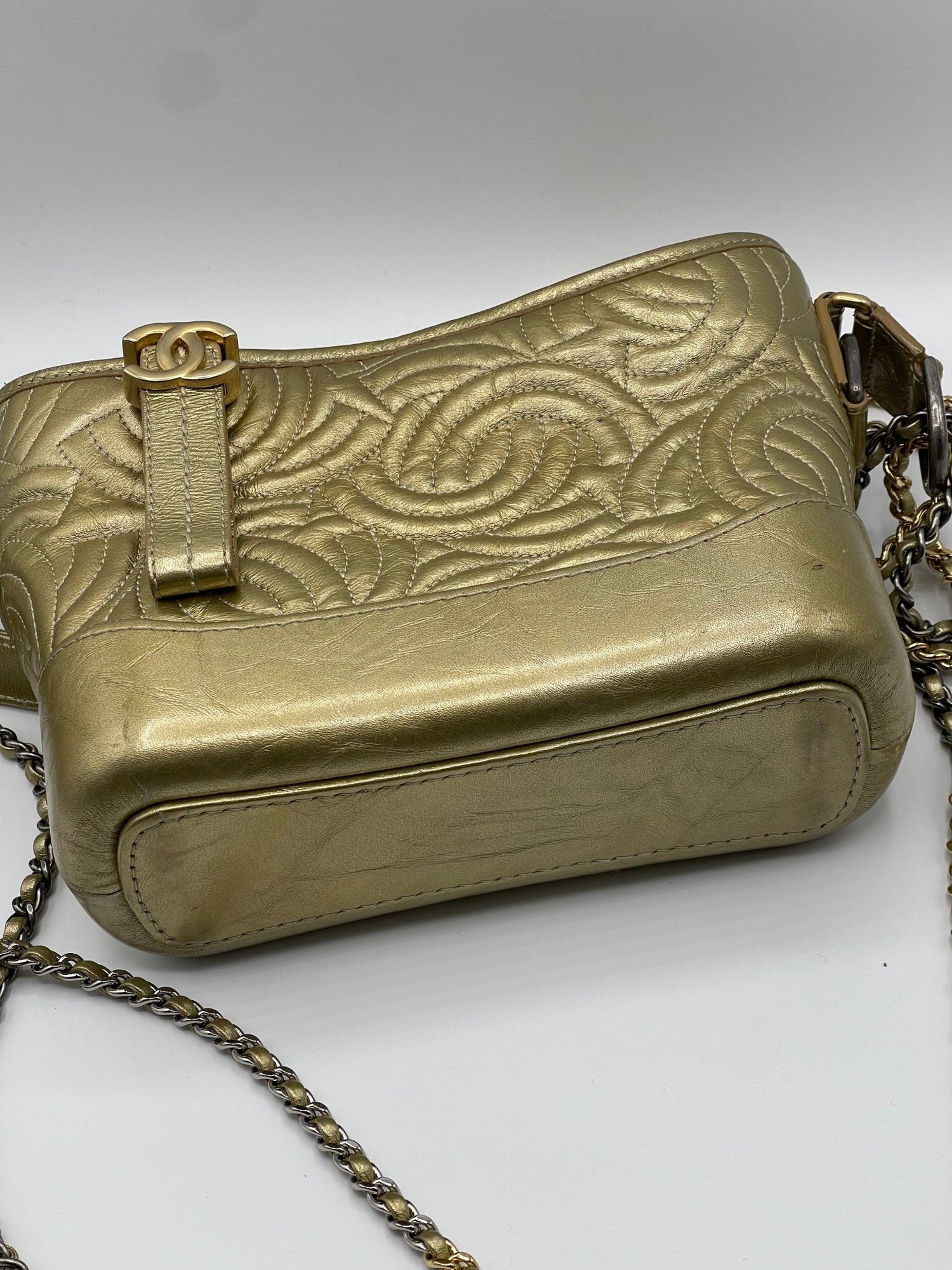 Chanel - Sac mini Gabrielle dorée - Les Folies d&